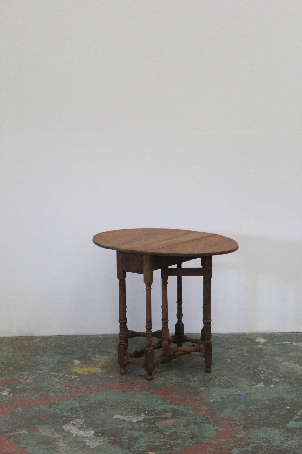 #0930 gateleg table