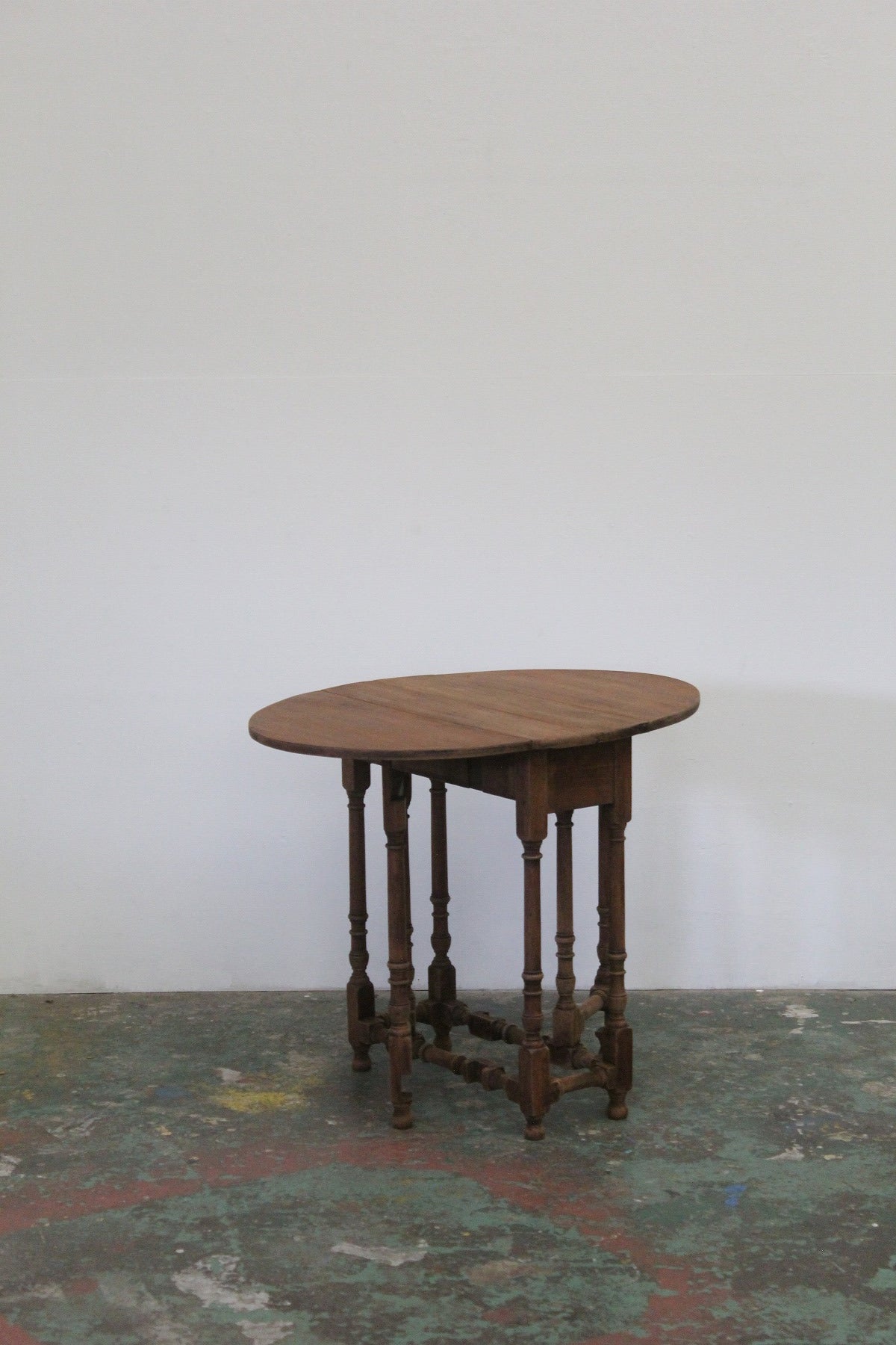 #0930 gateleg table