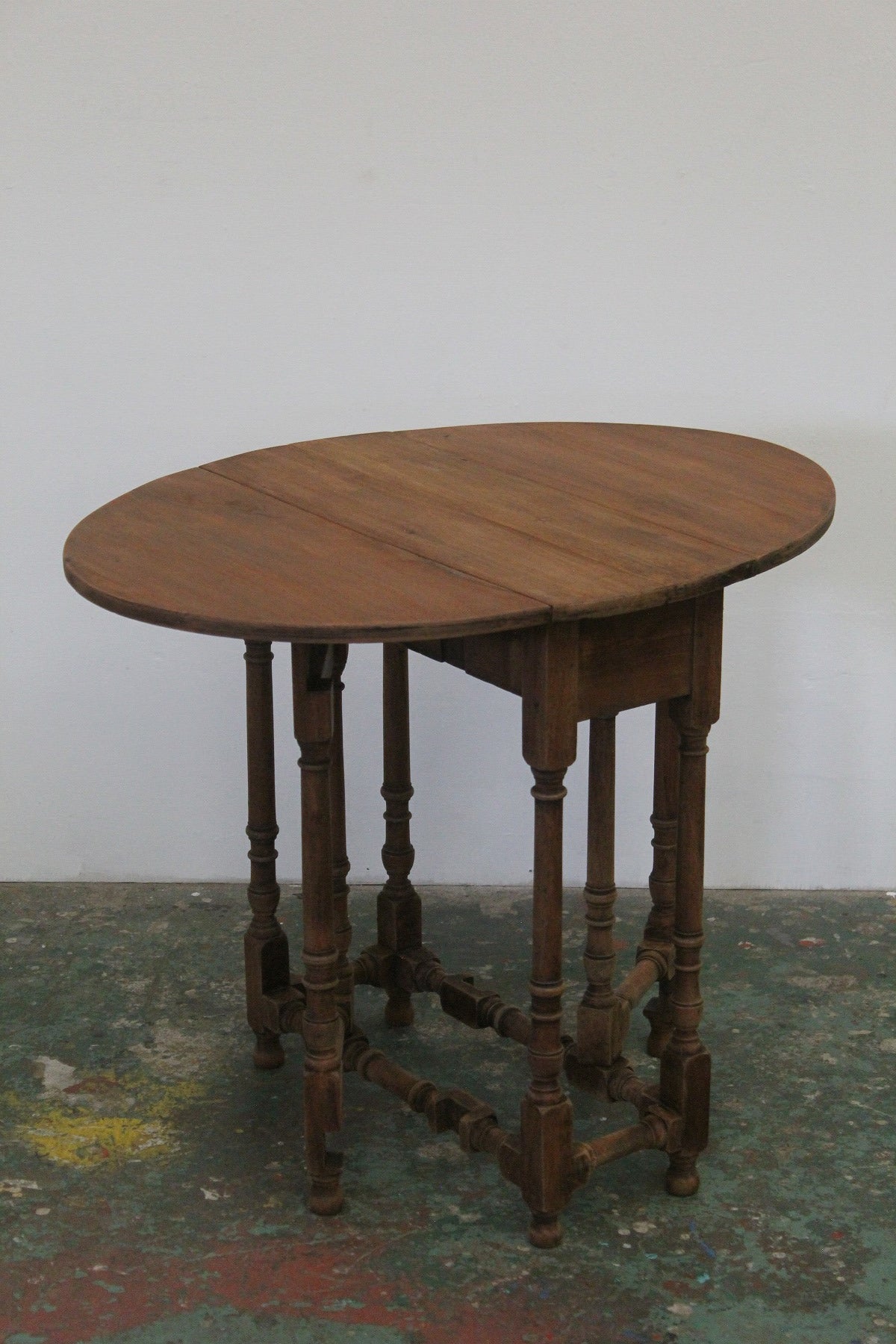 #0930 gateleg table