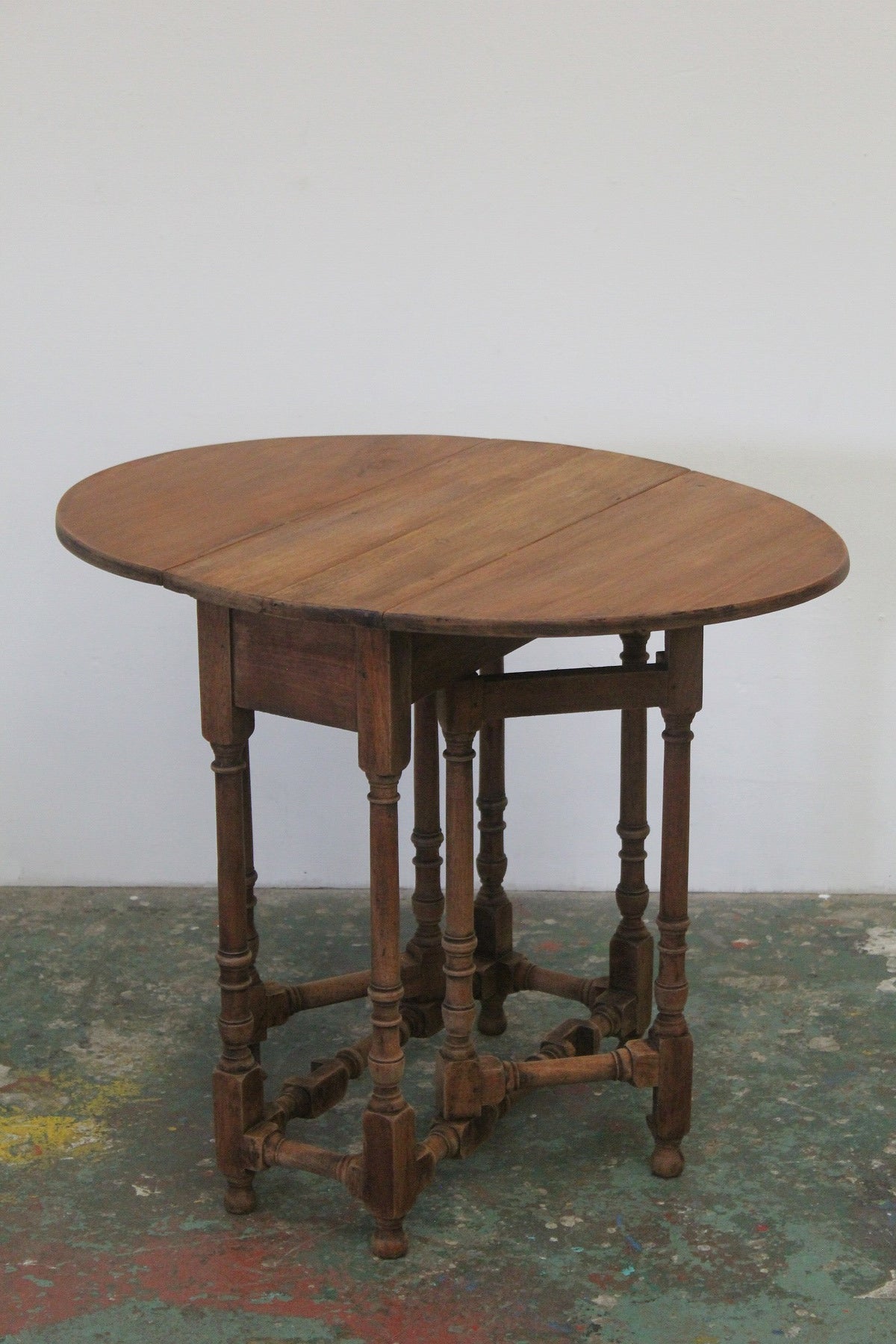 #0930 gateleg table