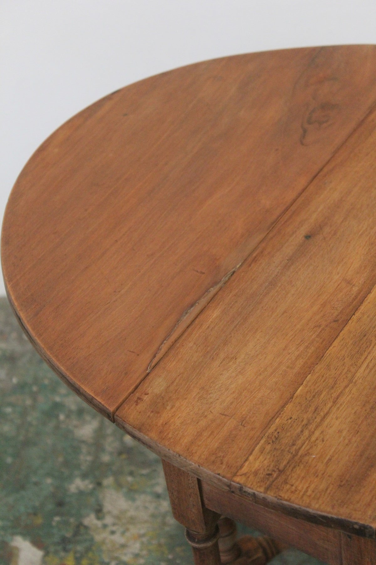 #0930 gateleg table