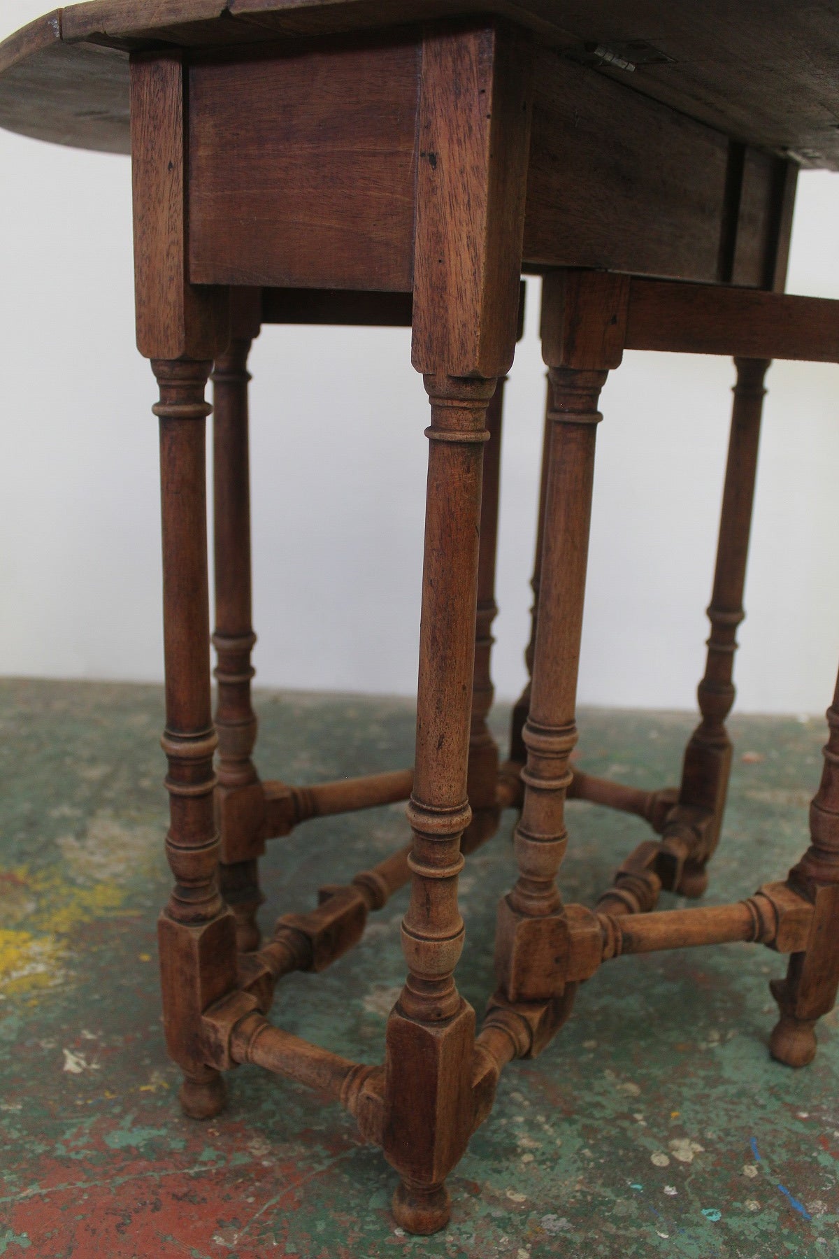 #0930 gateleg table