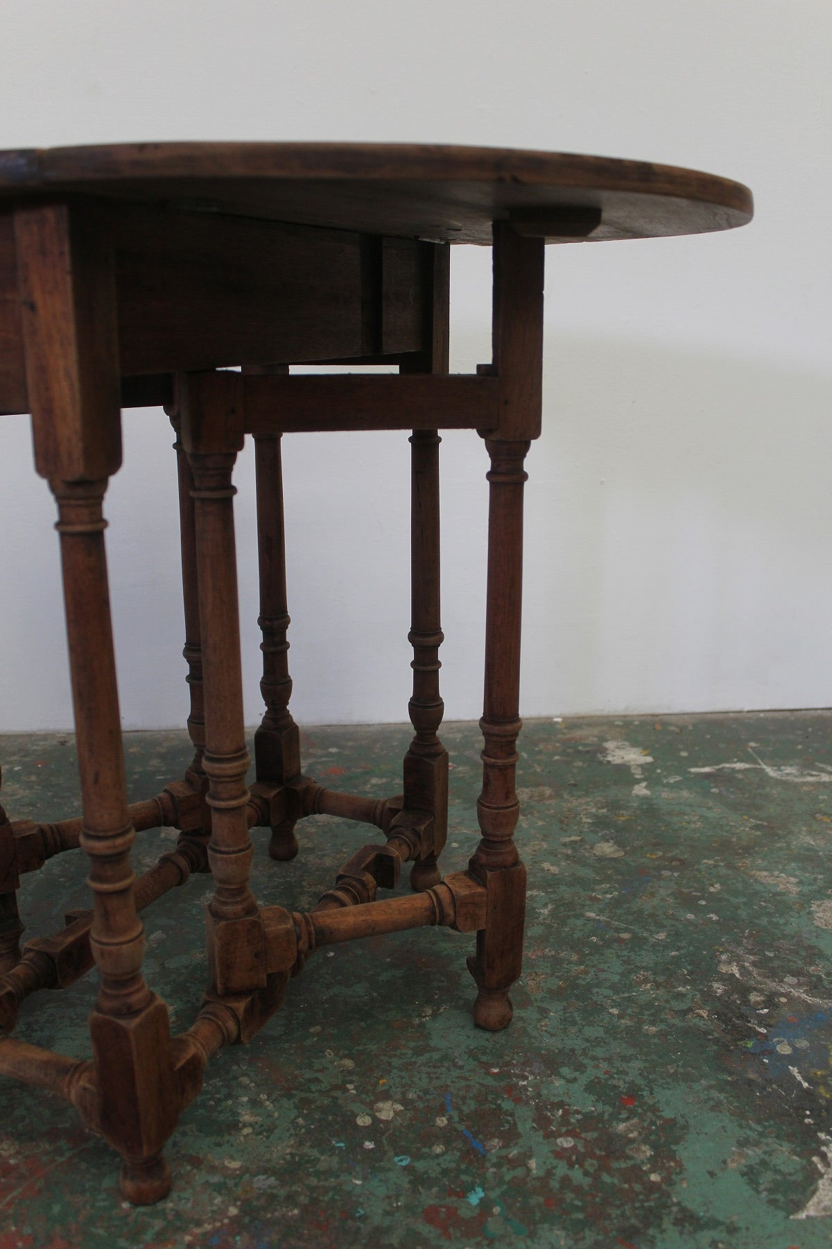 #0930 gateleg table