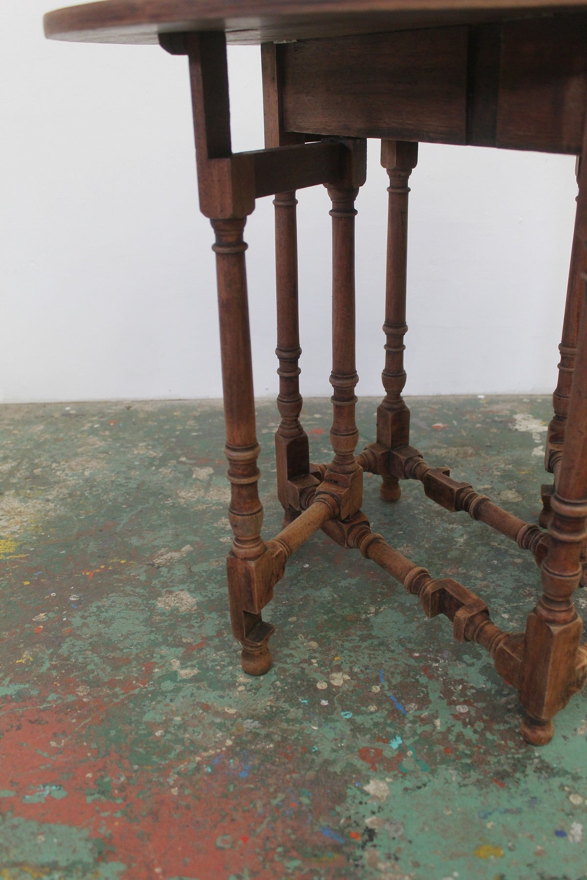 #0930 gateleg table