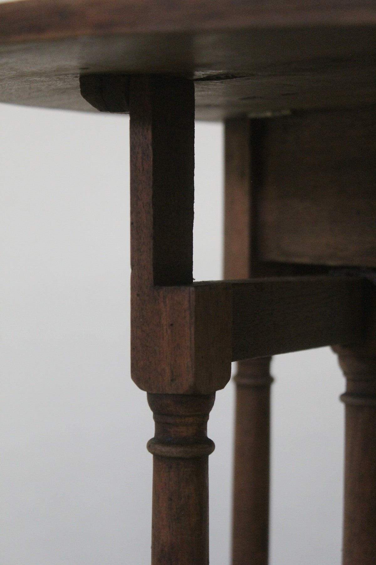 #0930 gateleg table