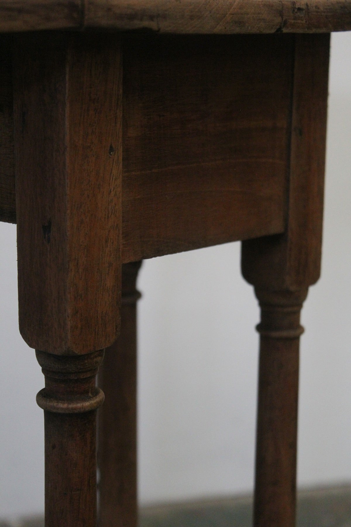 #0930 gateleg table