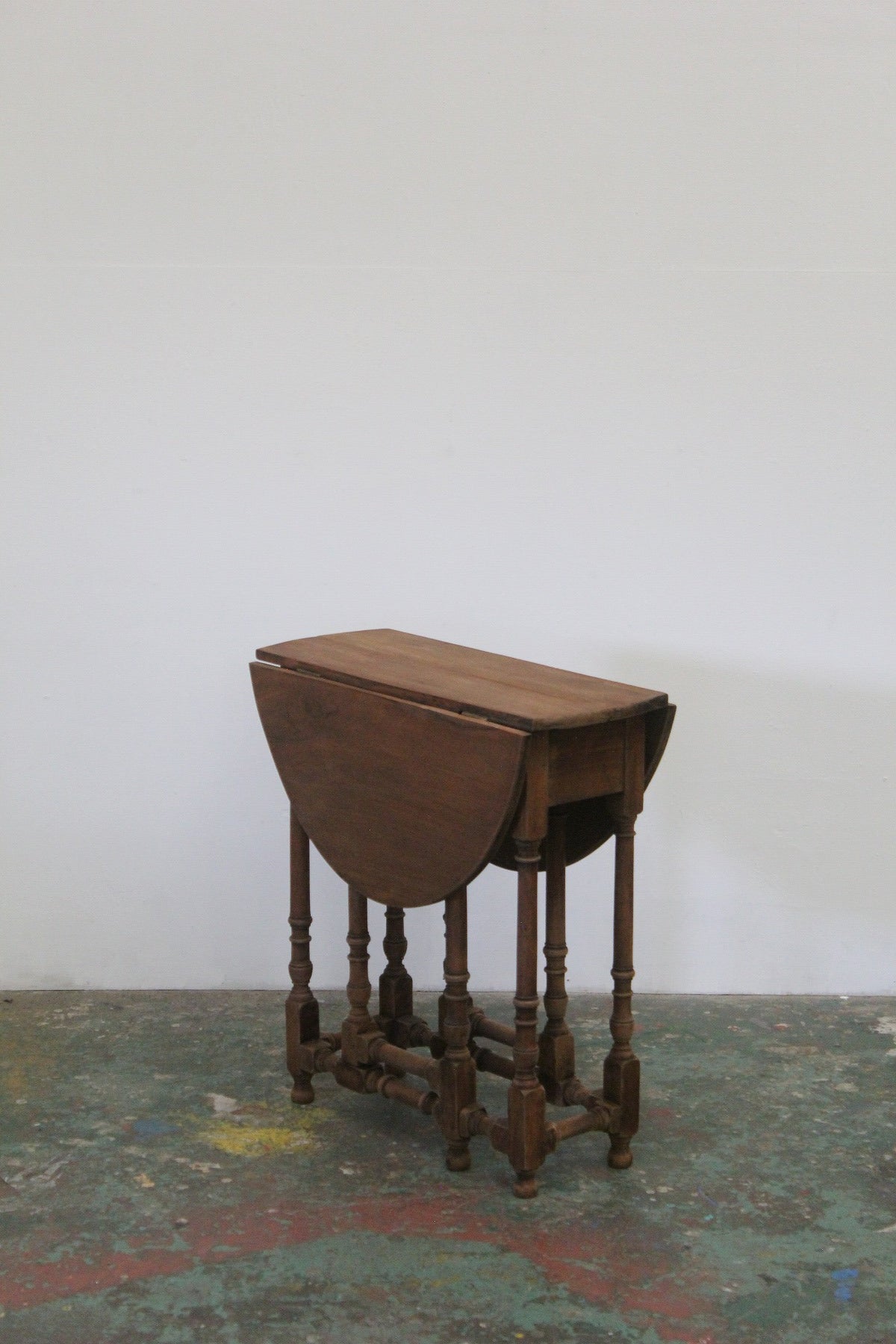 #0930 gateleg table
