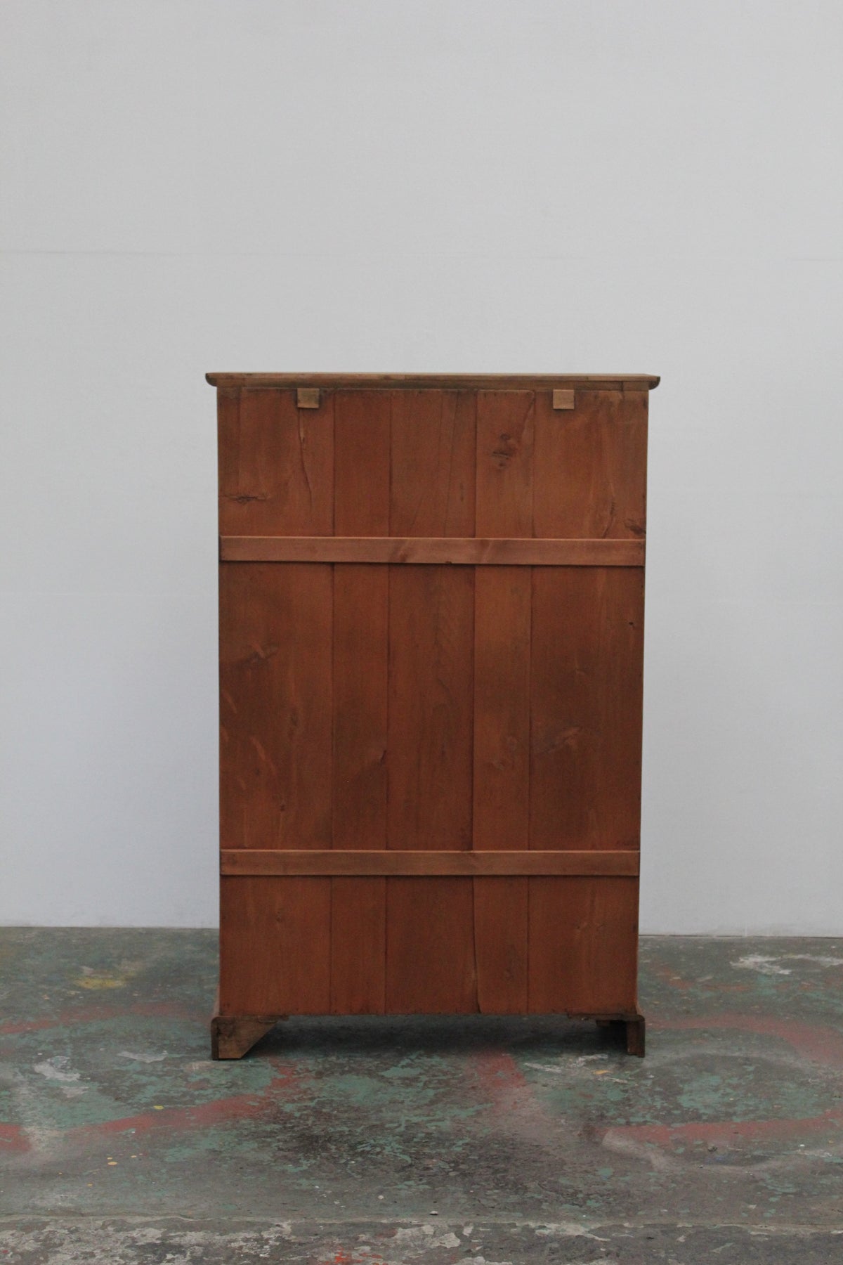 #1563 glass cabinet