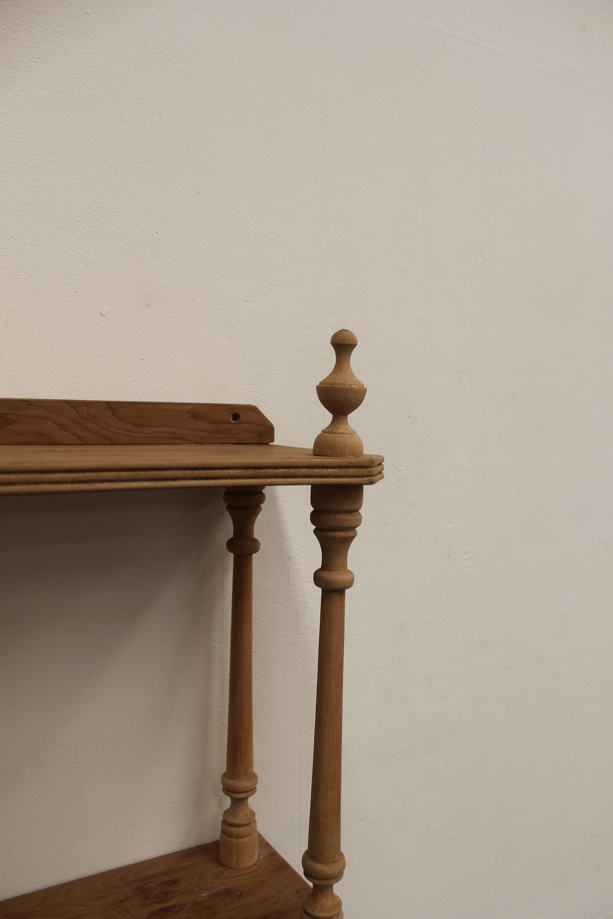 #0934 shelf