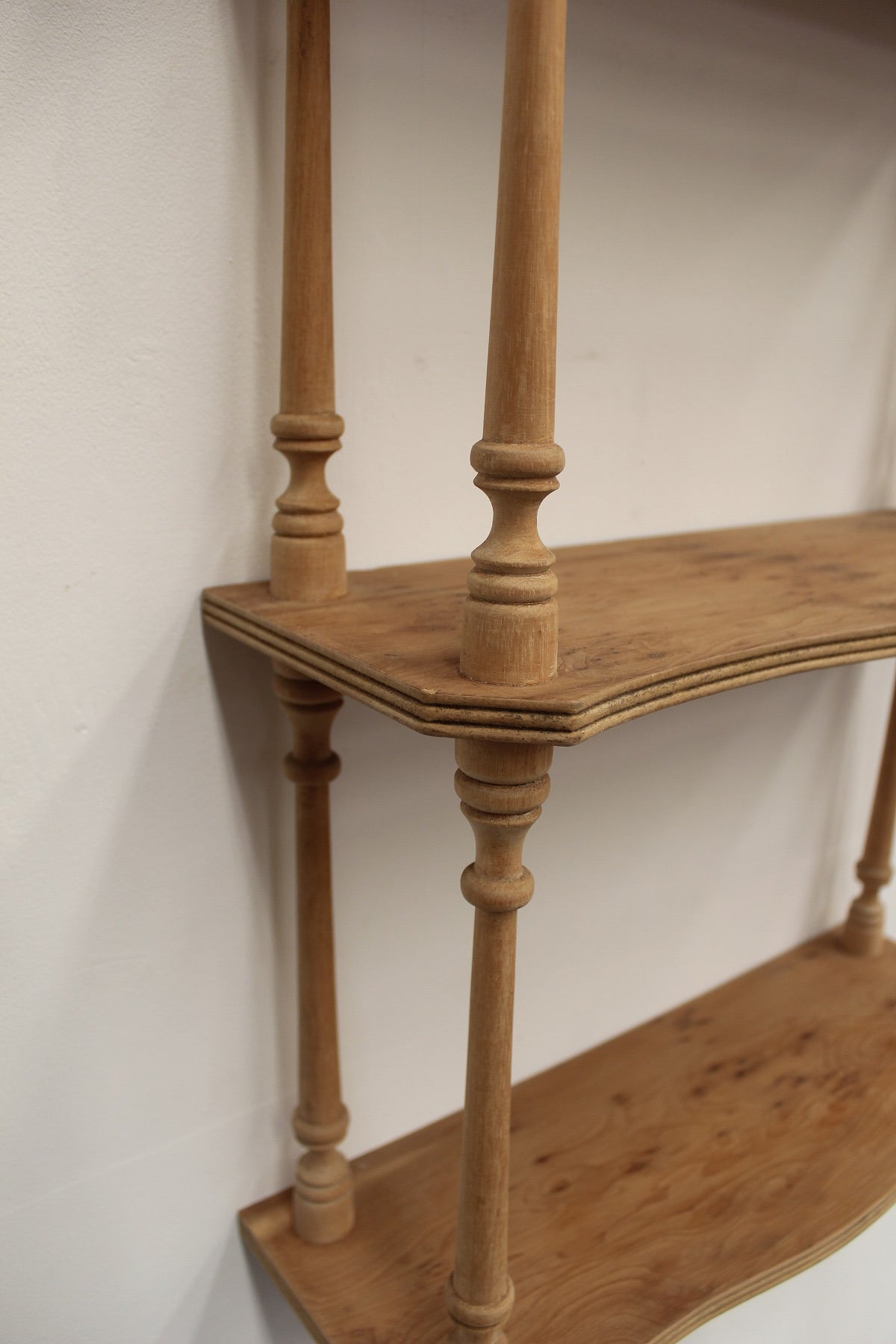 #0934 shelf