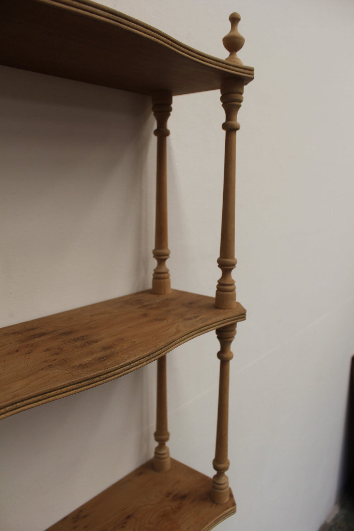 #0934 shelf