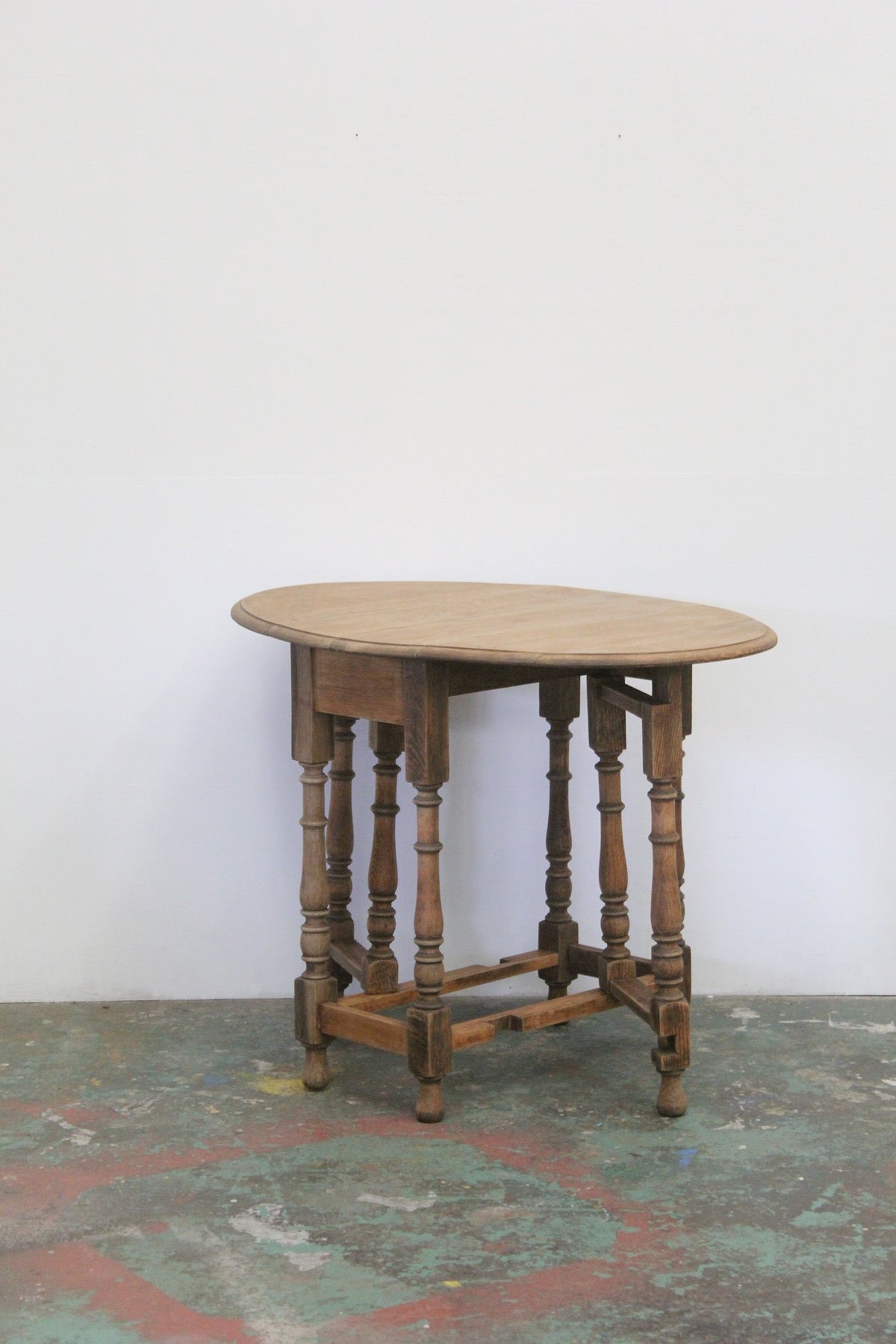 #0935 gateleg table