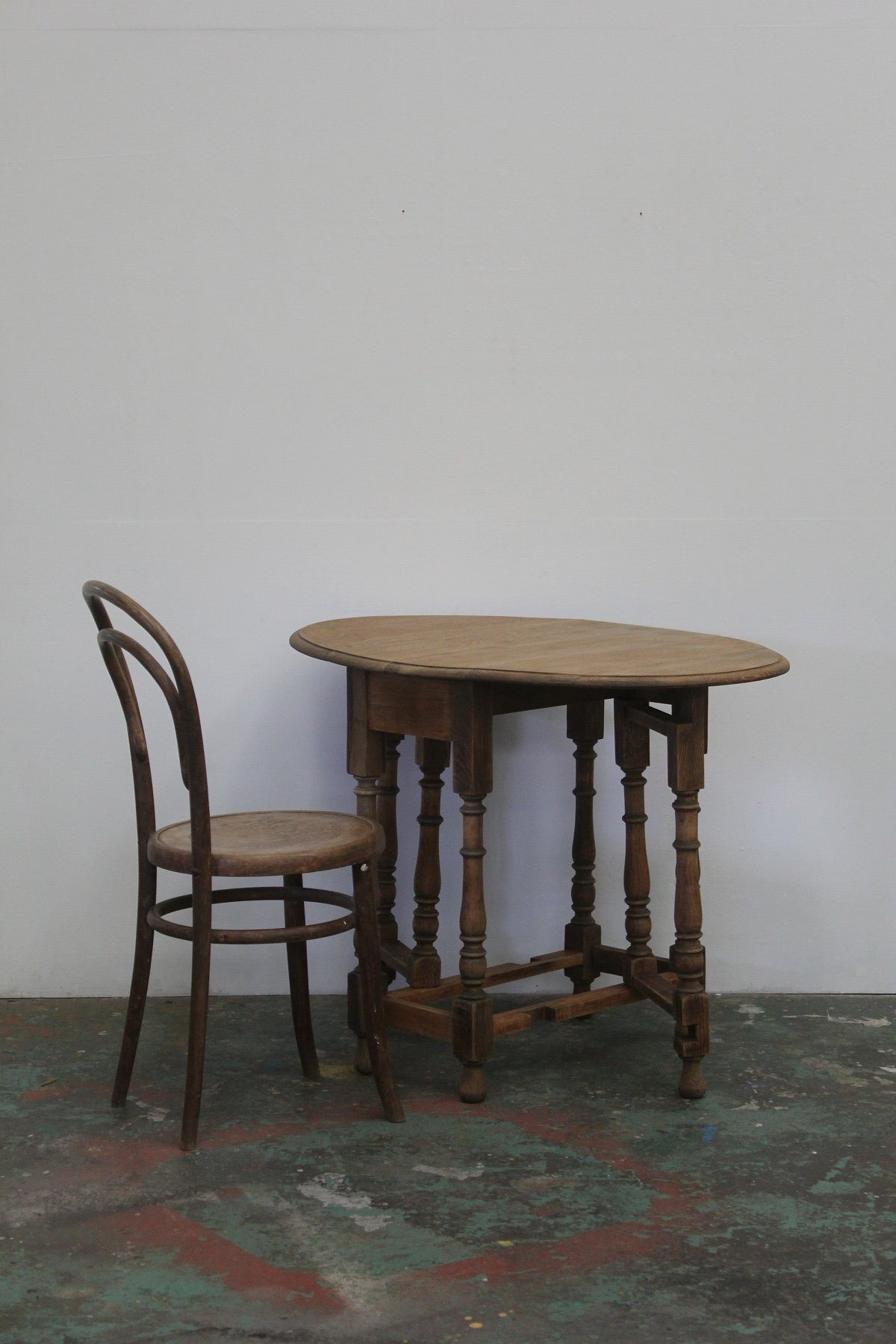 #0935 gateleg table