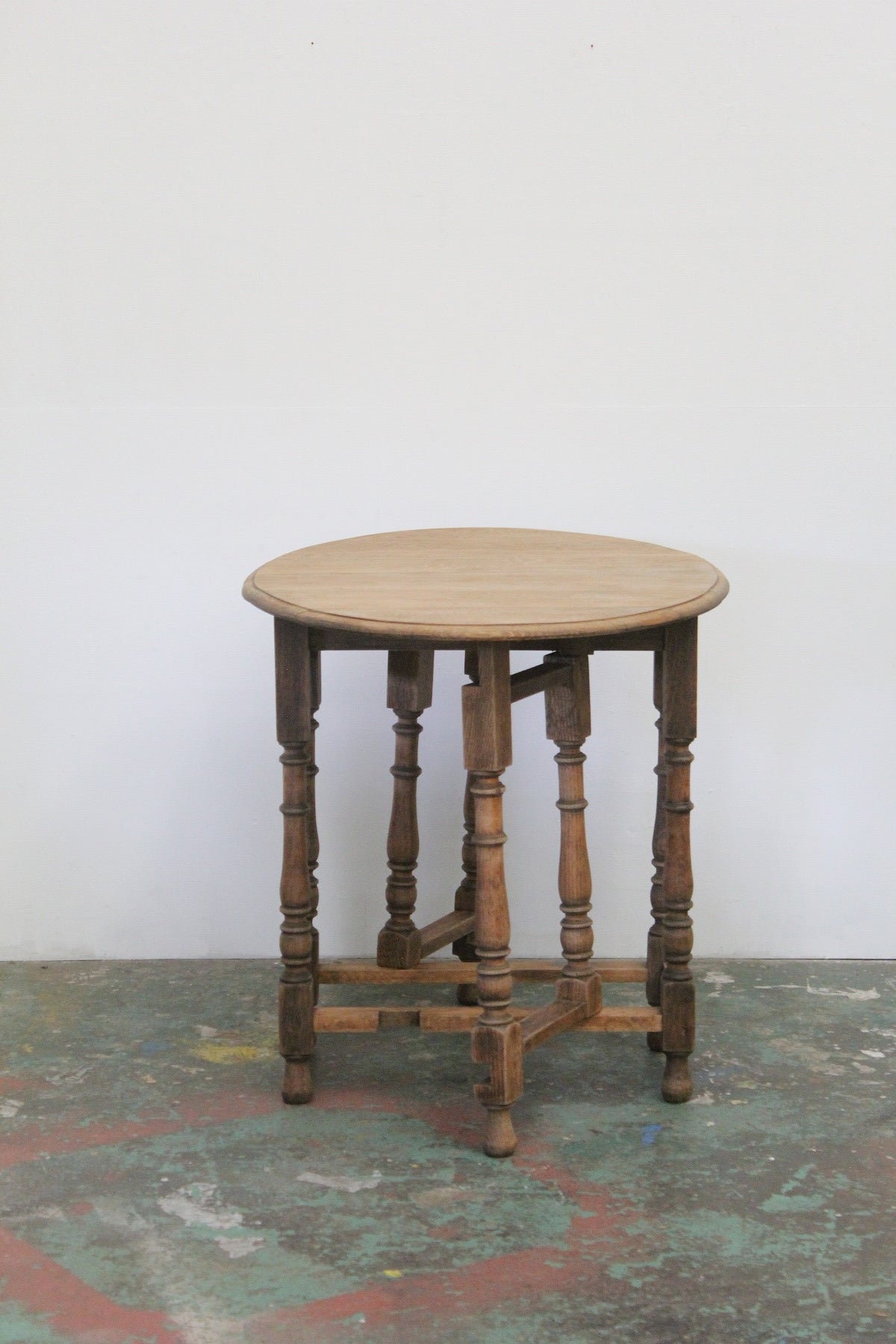 #0935 gateleg table