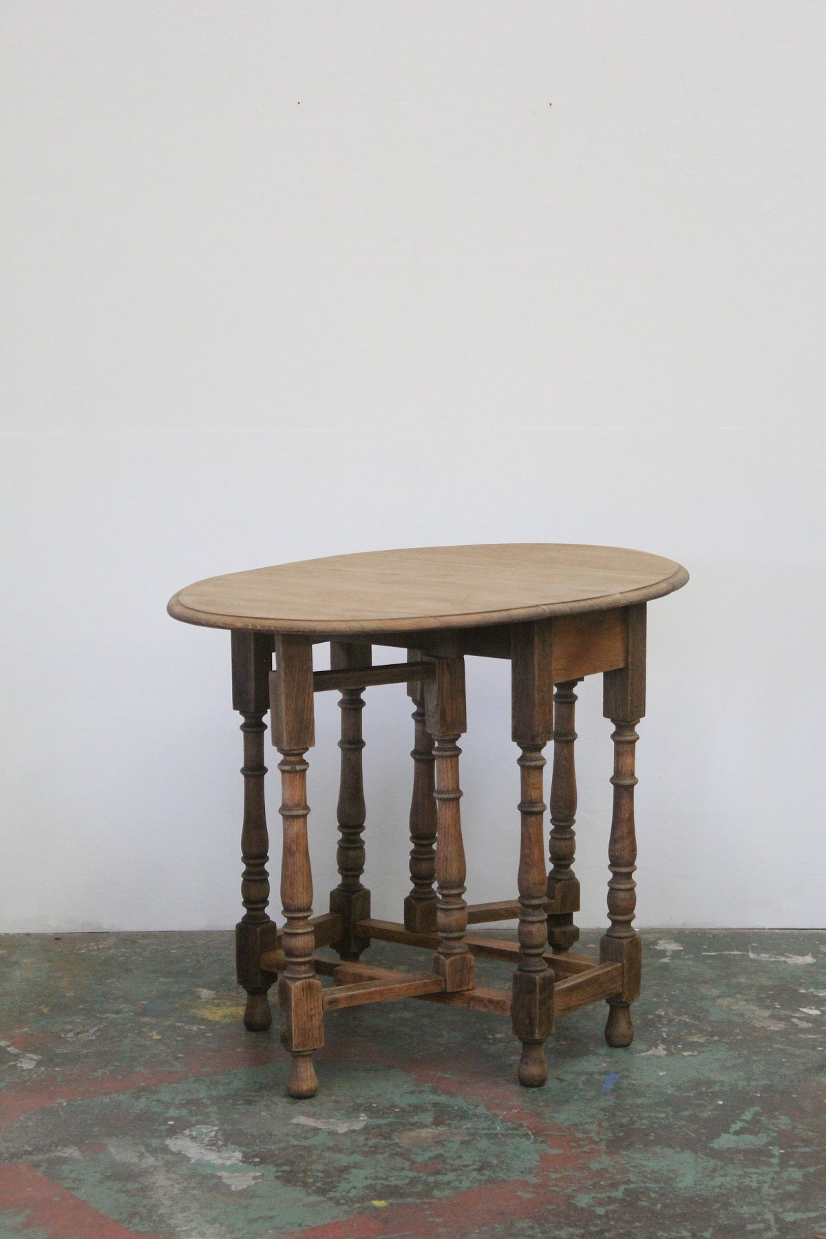 #0935 gateleg table