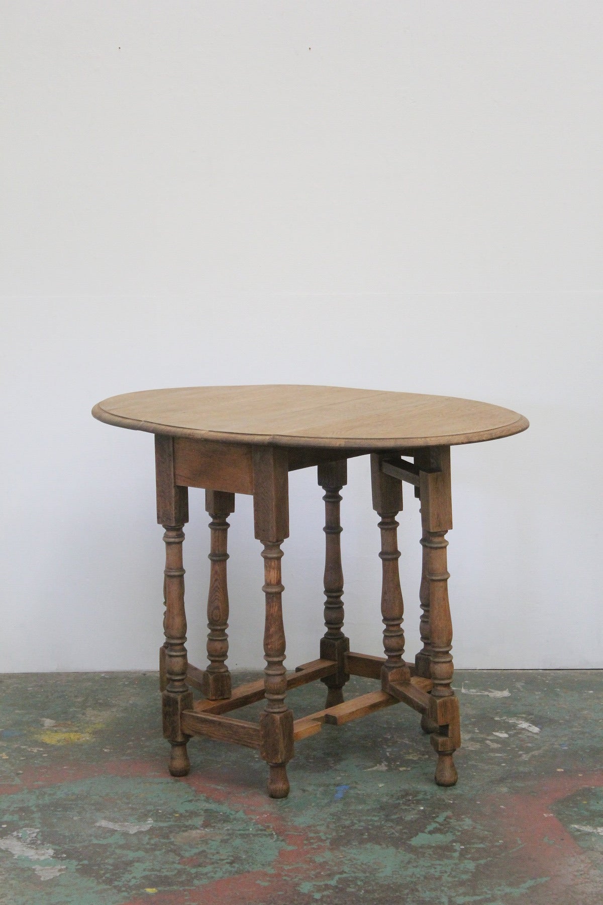 #0935 gateleg table