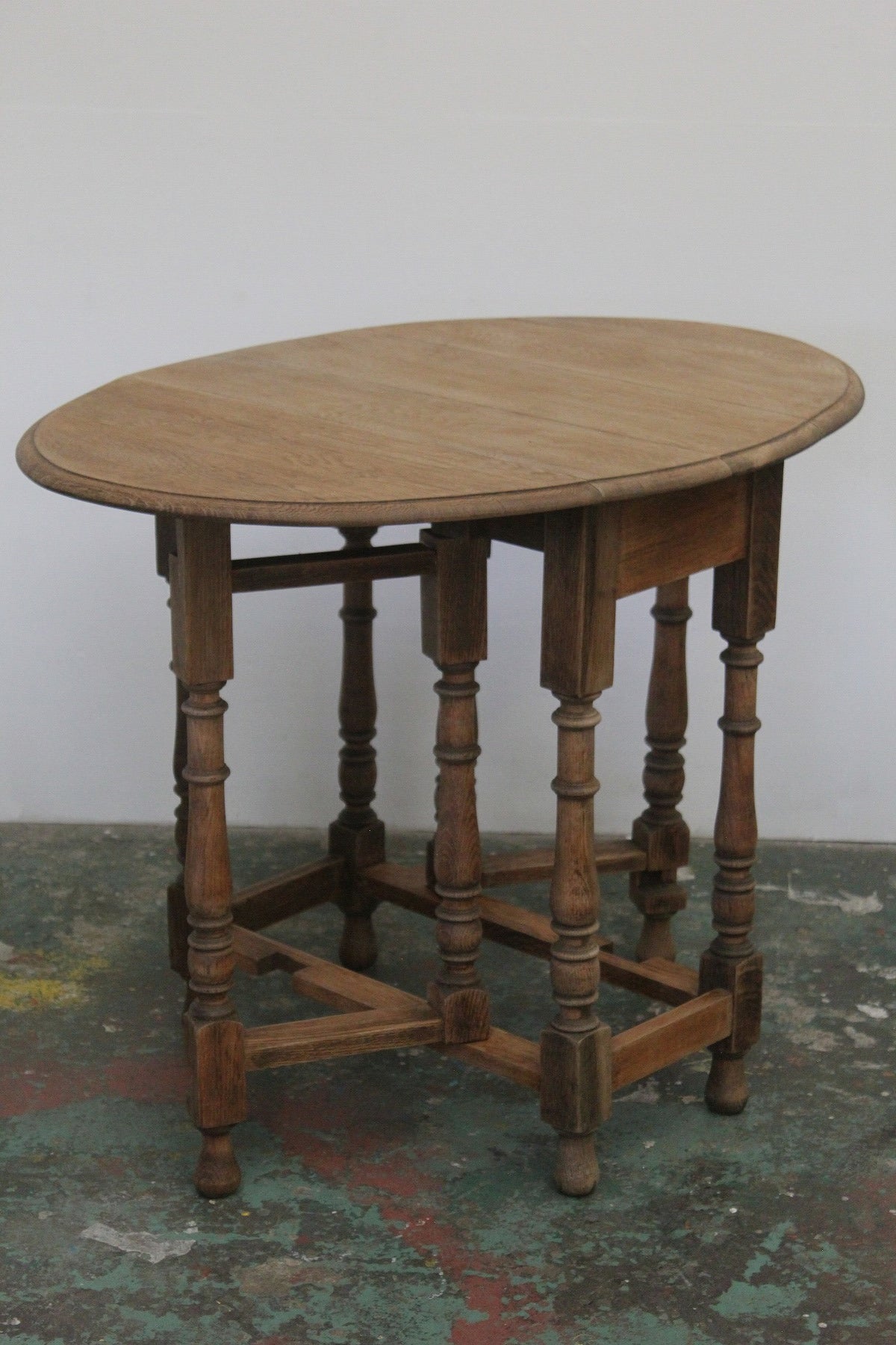 #0935 gateleg table
