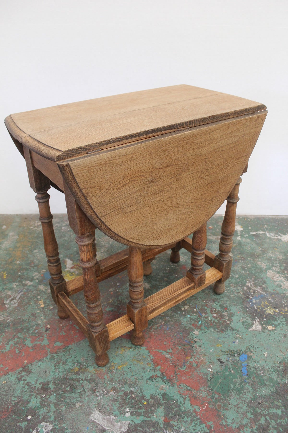#0935 gateleg table