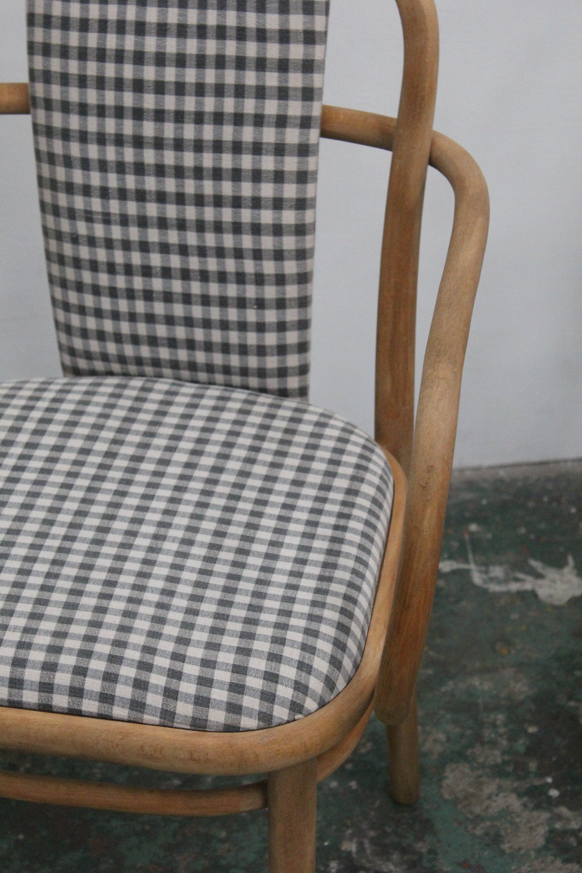 #1041 arm chair