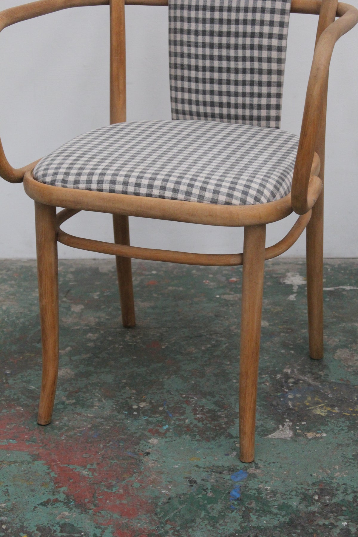 #1041 arm chair