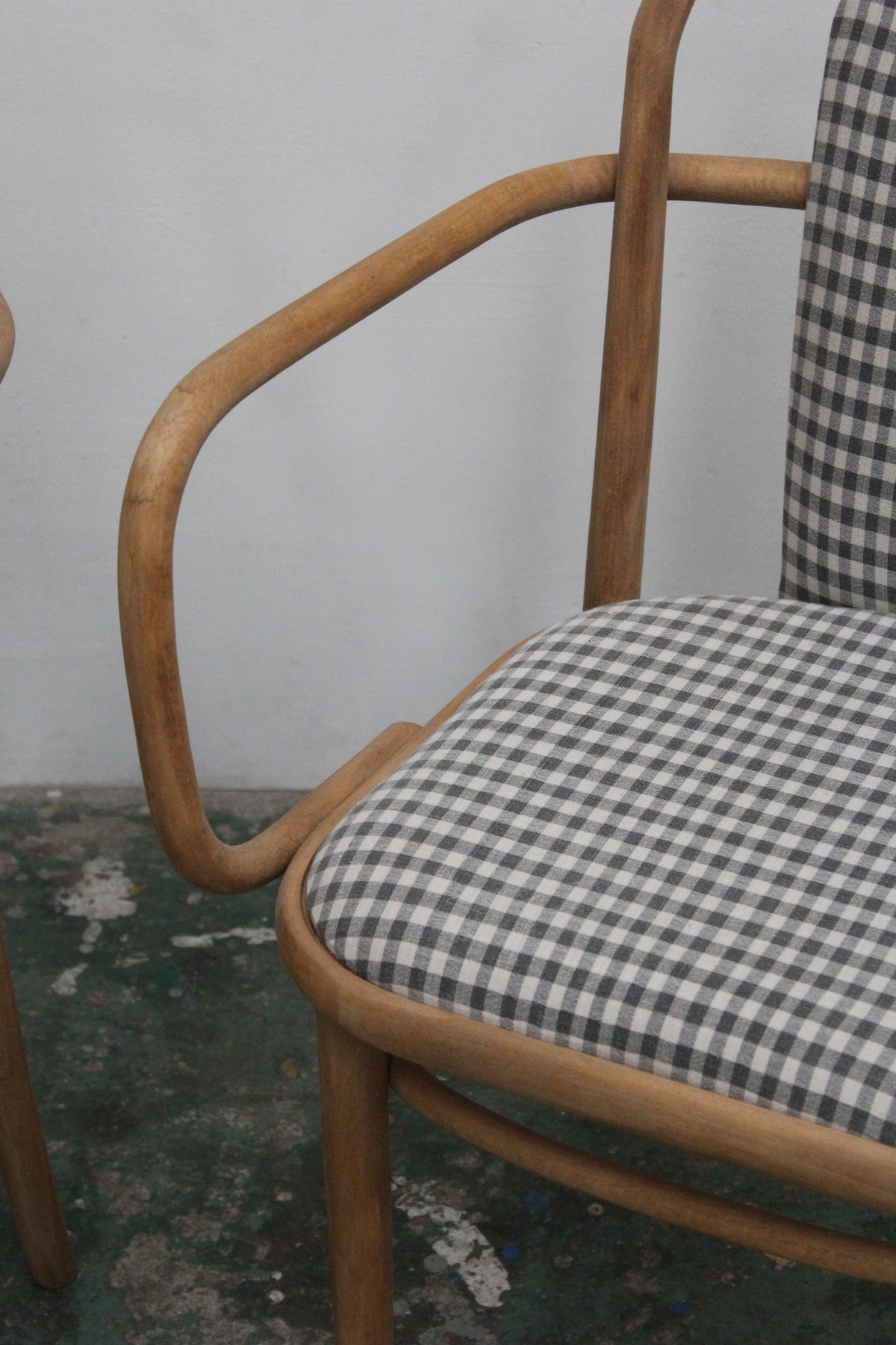 #1041 arm chair