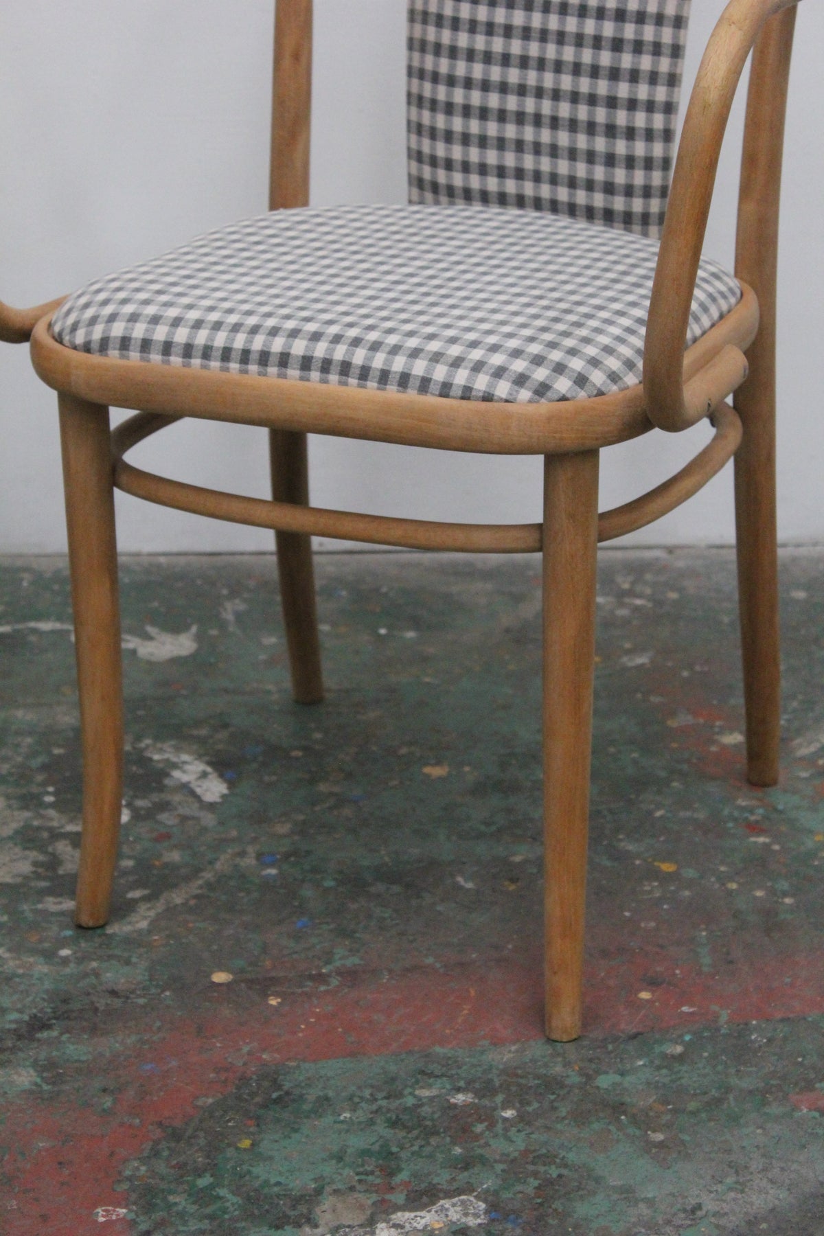 #1041 arm chair
