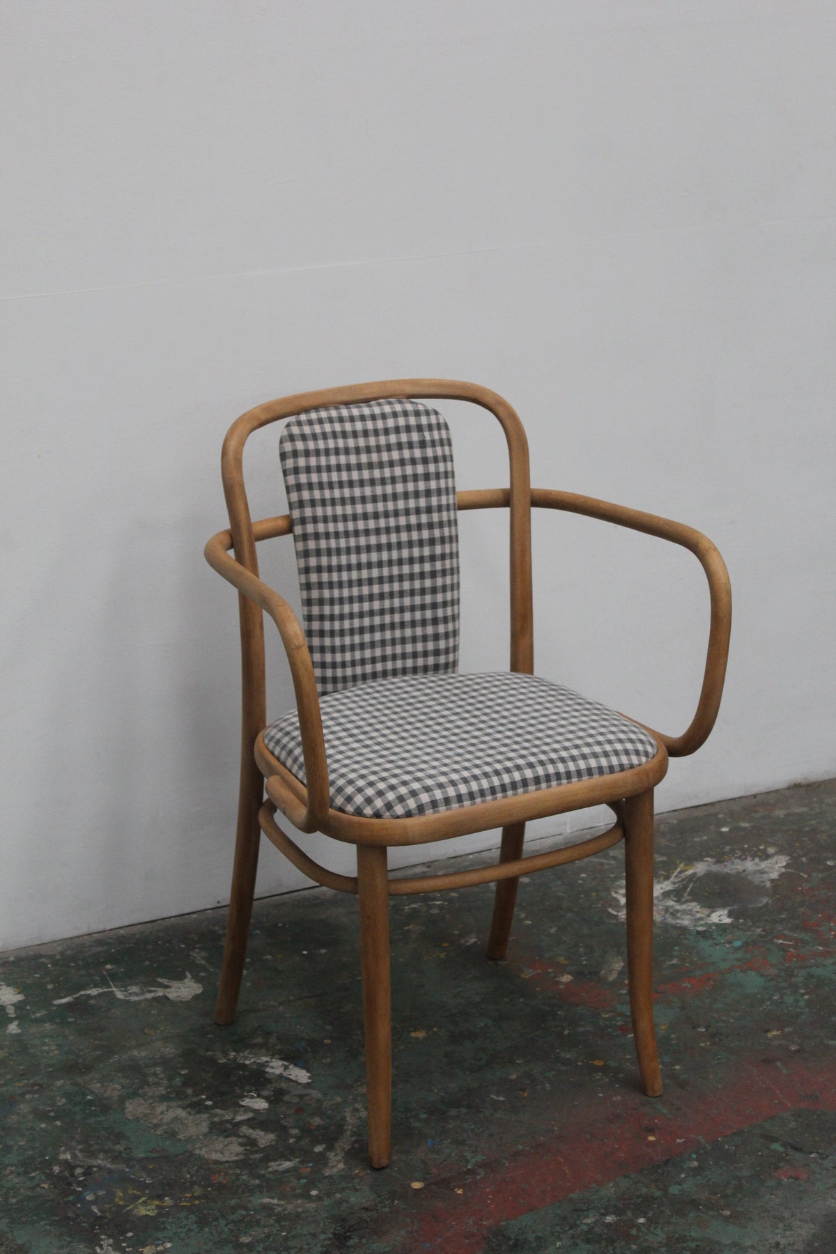 #1041 arm chair