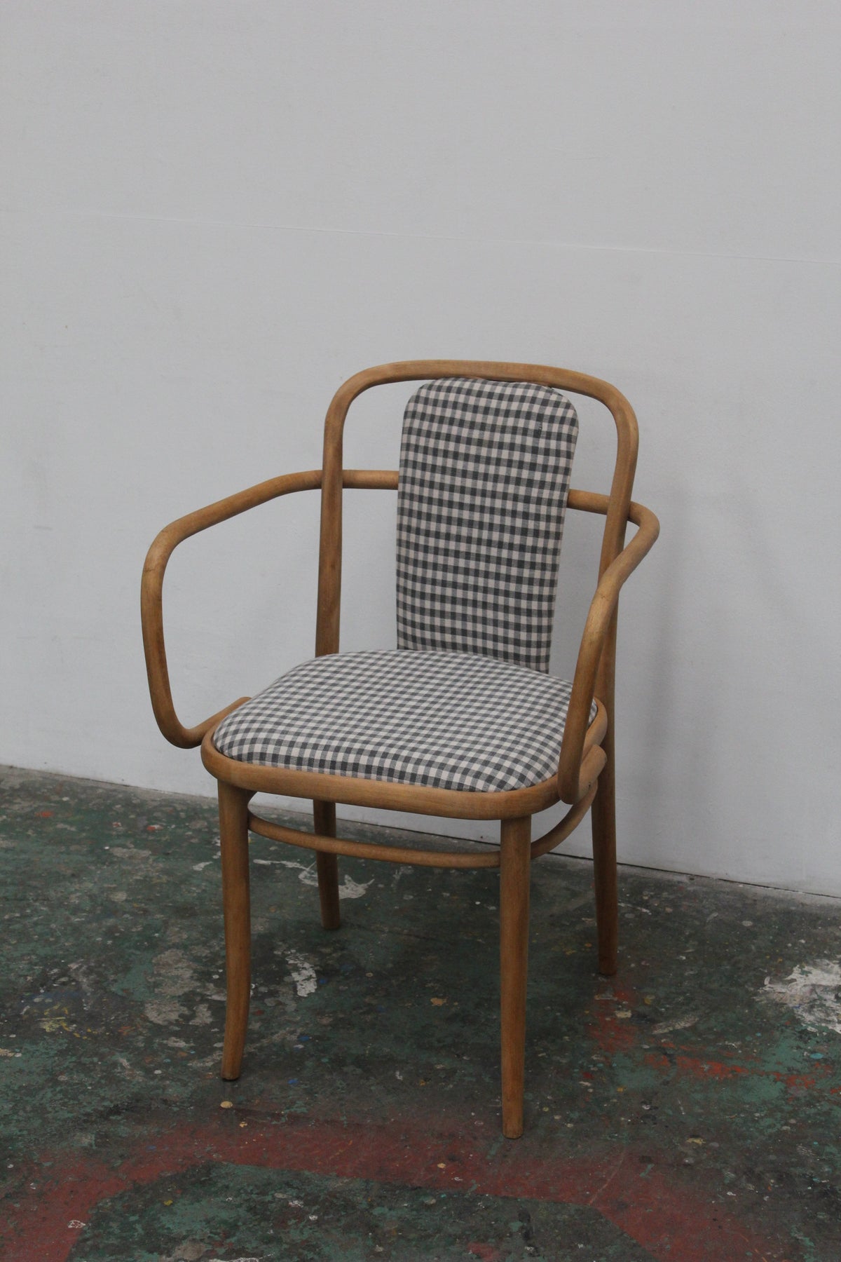 #1041 arm chair