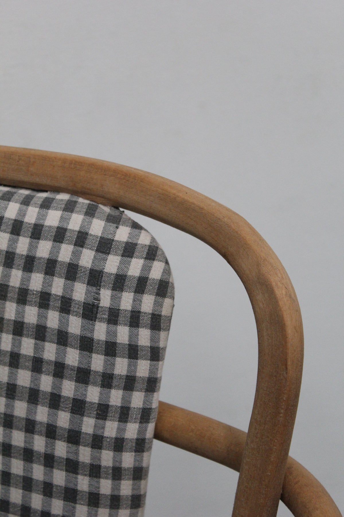 #1041 arm chair