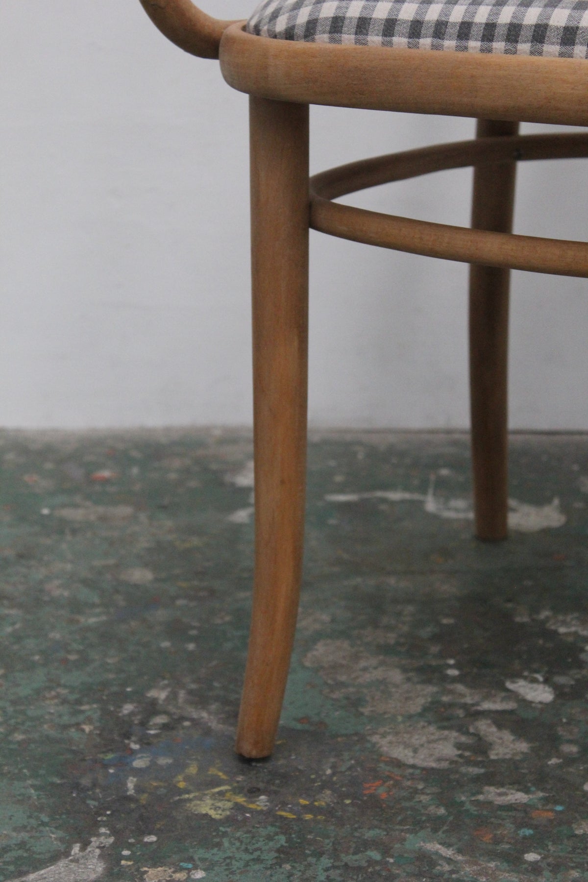 #1041 arm chair