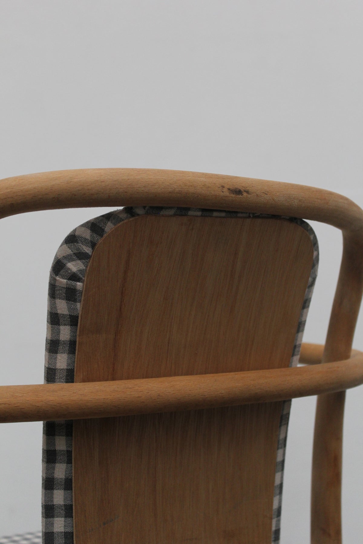 #1041 arm chair