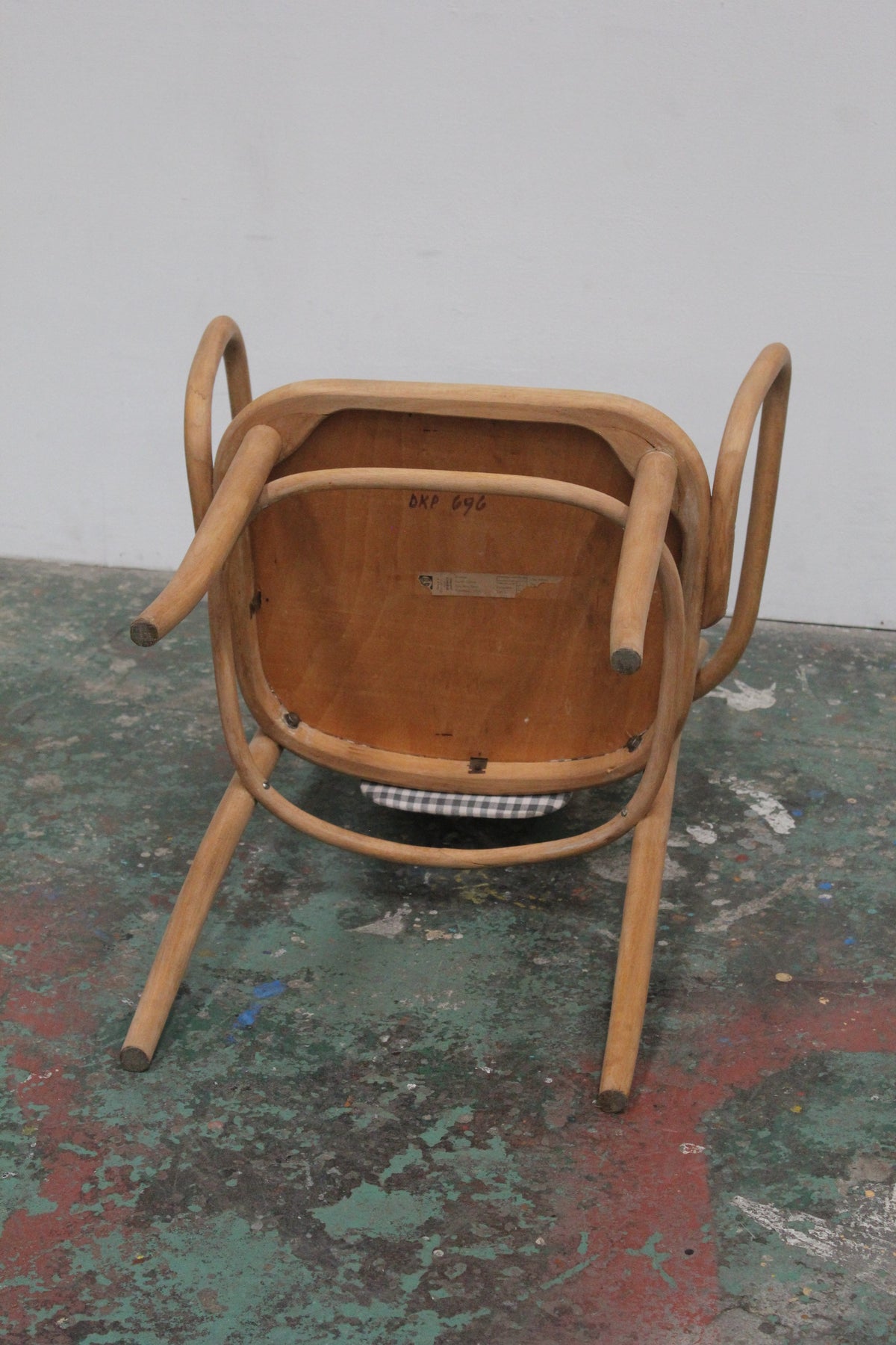 #1041 arm chair