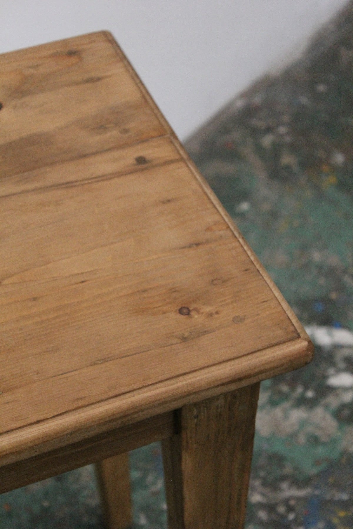 #0943 table
