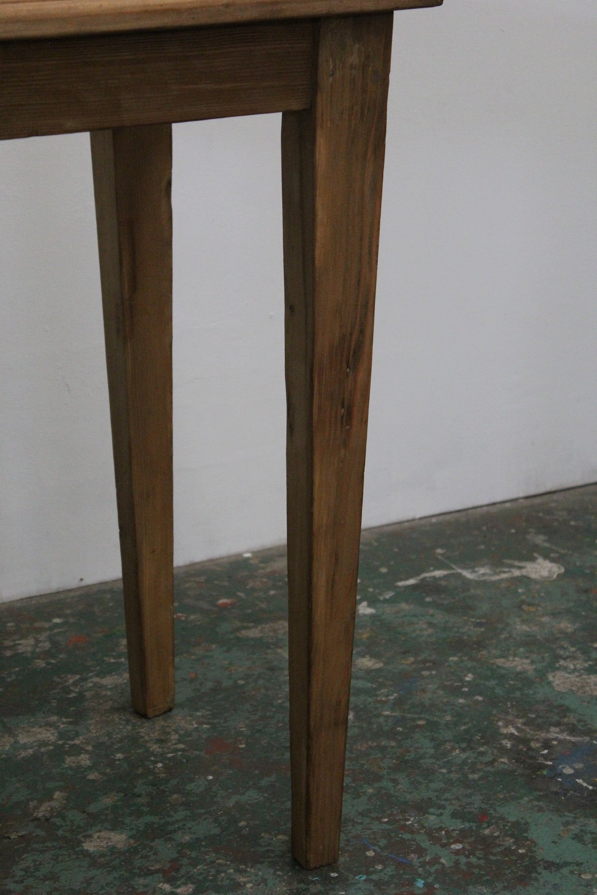 #0943 table