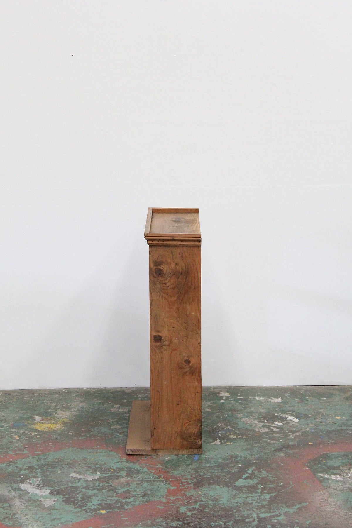 #0944 shelf