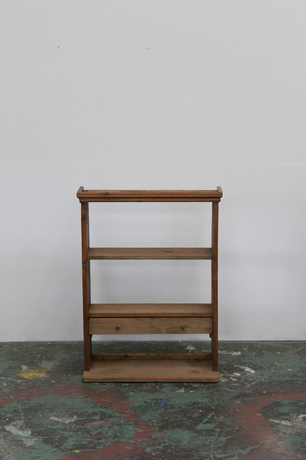 #0944 shelf