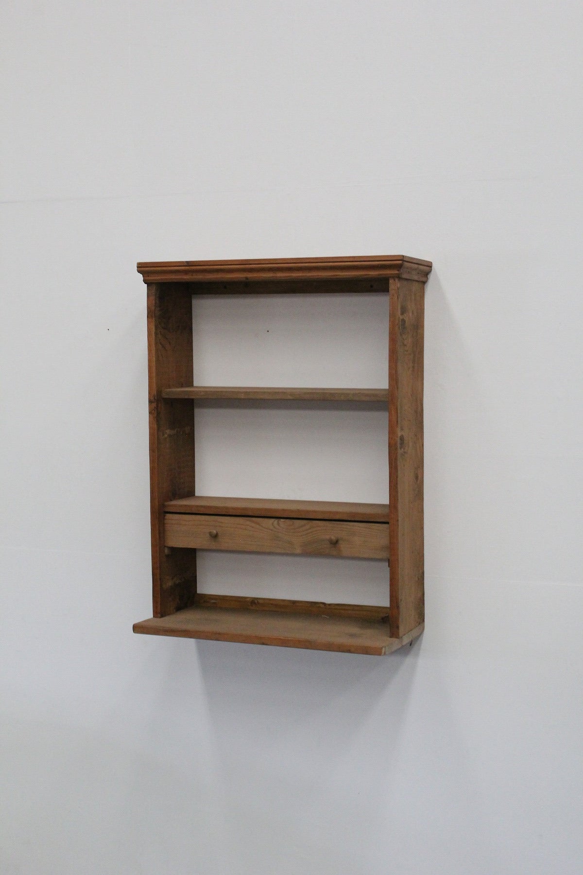 #0944 shelf
