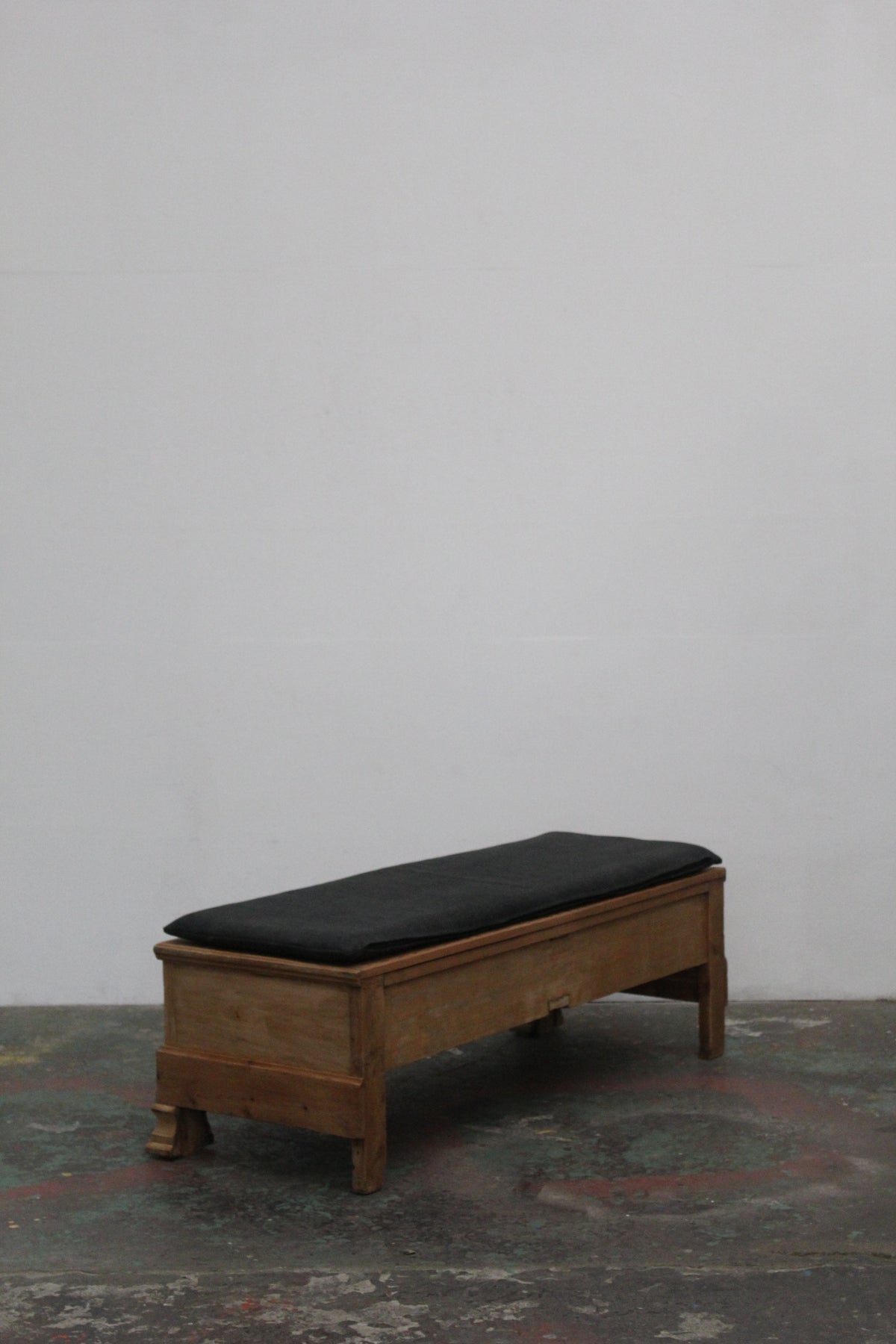 #1147 bench