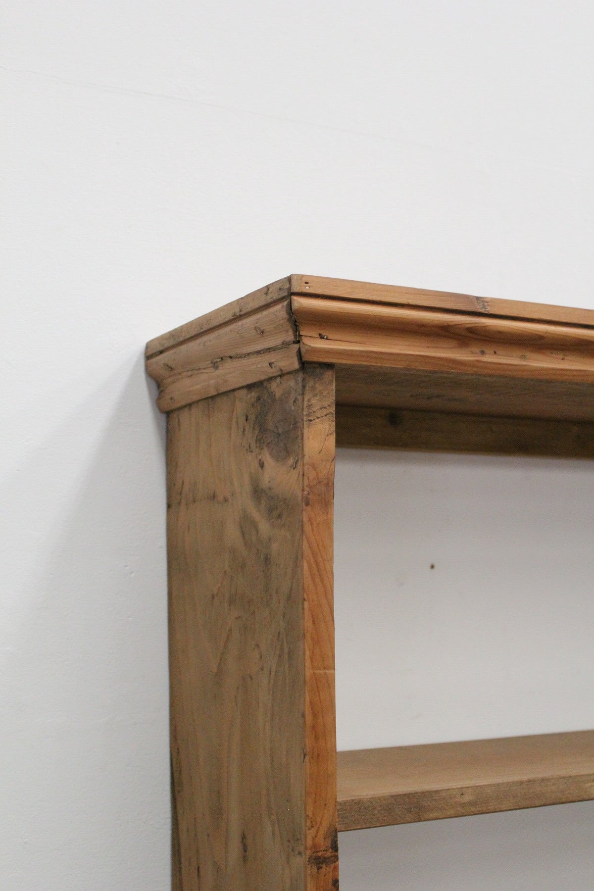 #0944 shelf