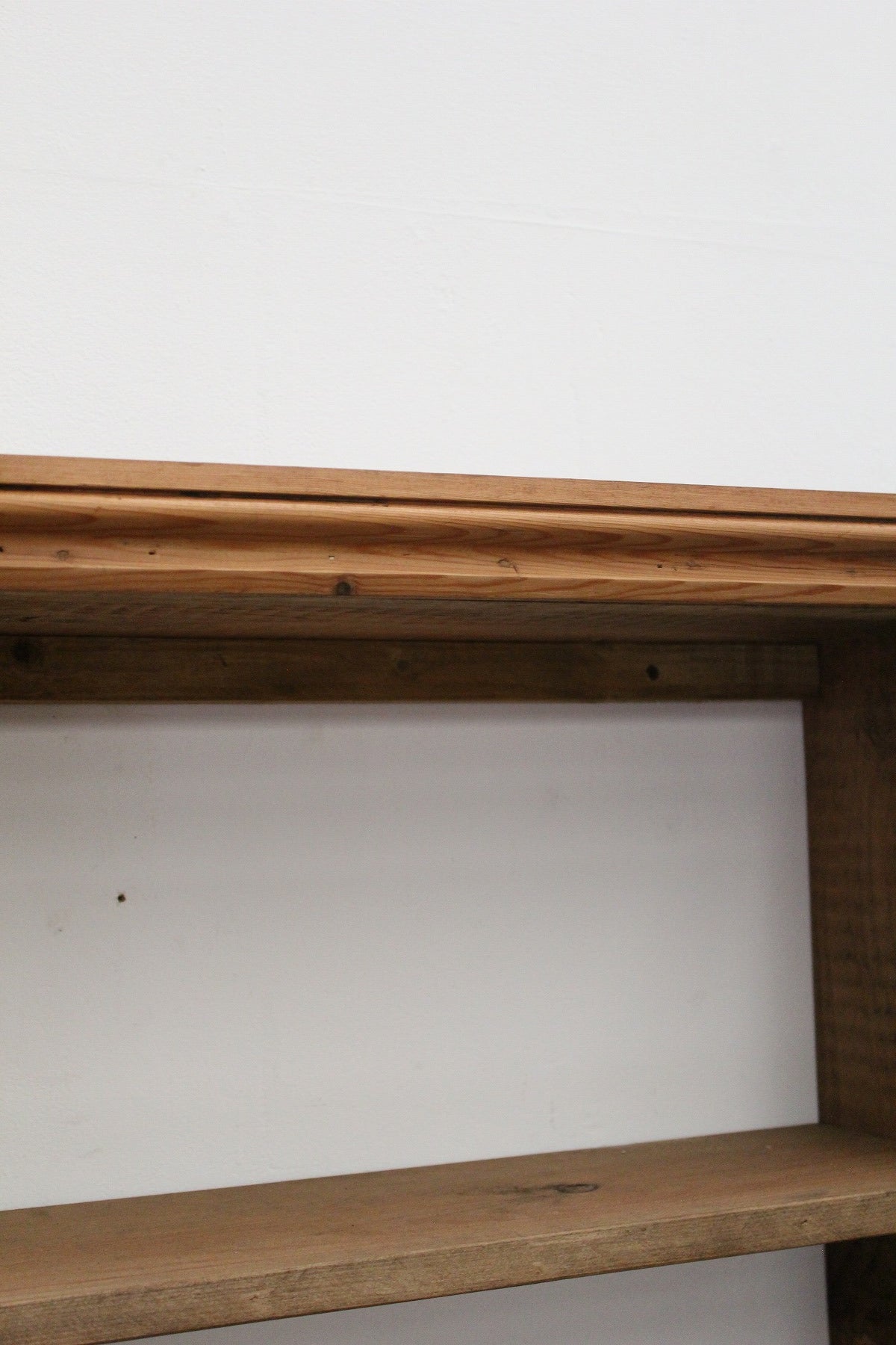 #0944 shelf