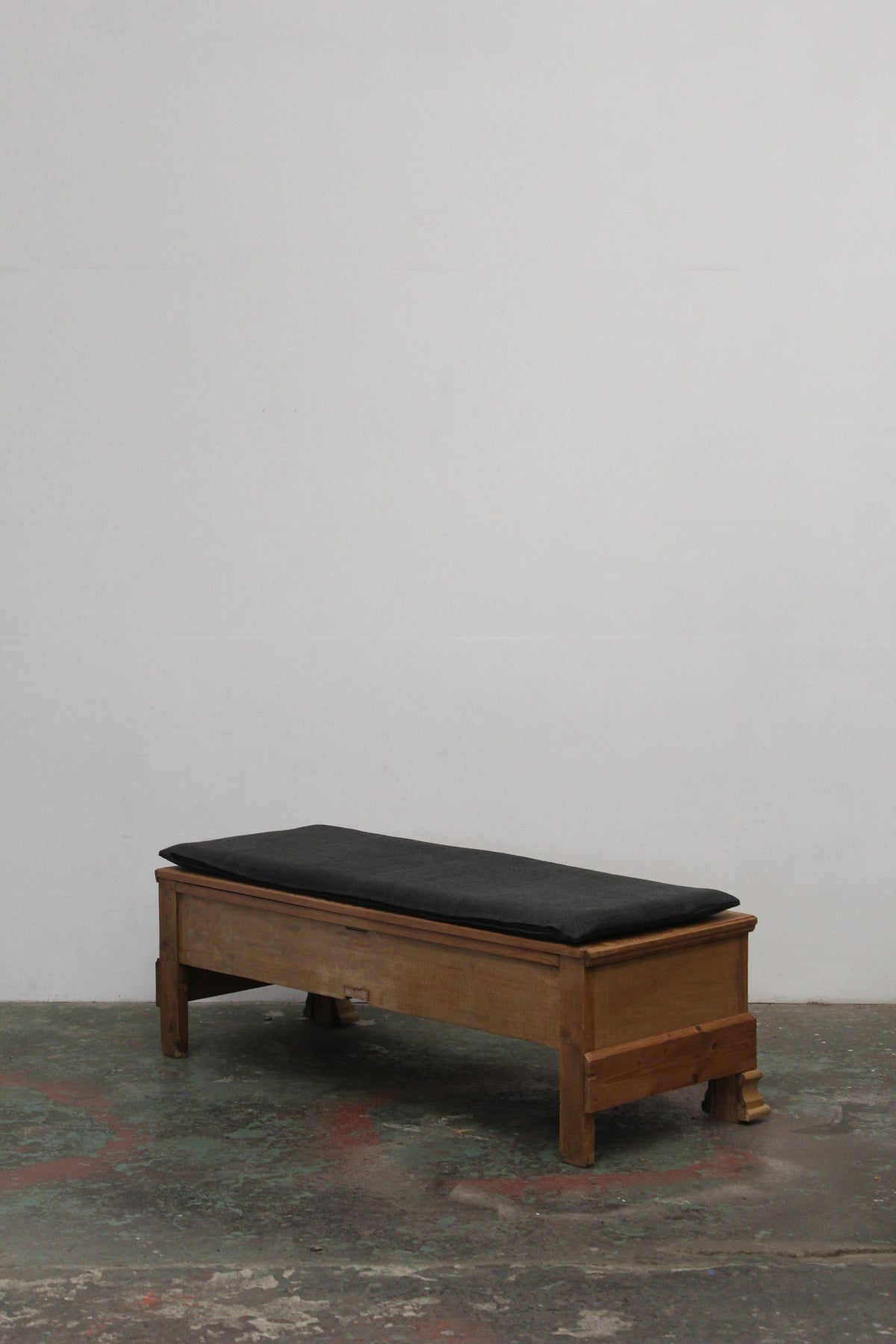 #1147 bench