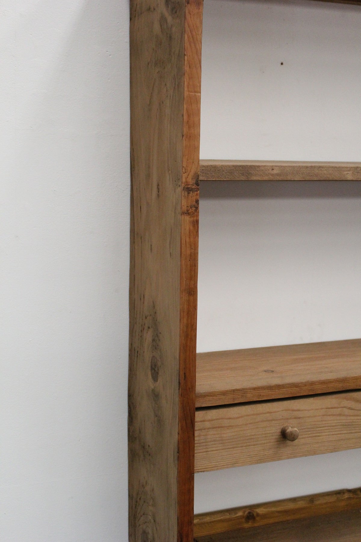 #0944 shelf