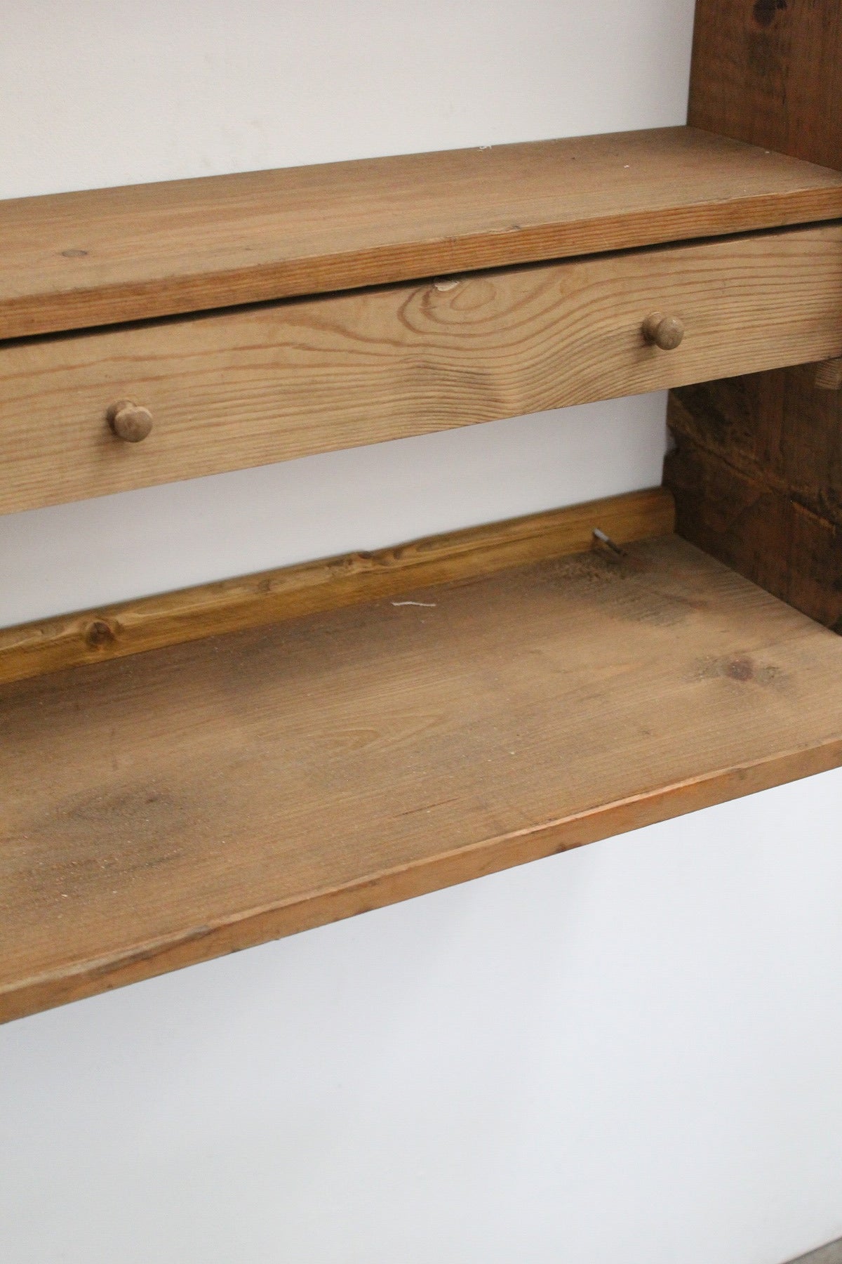 #0944 shelf