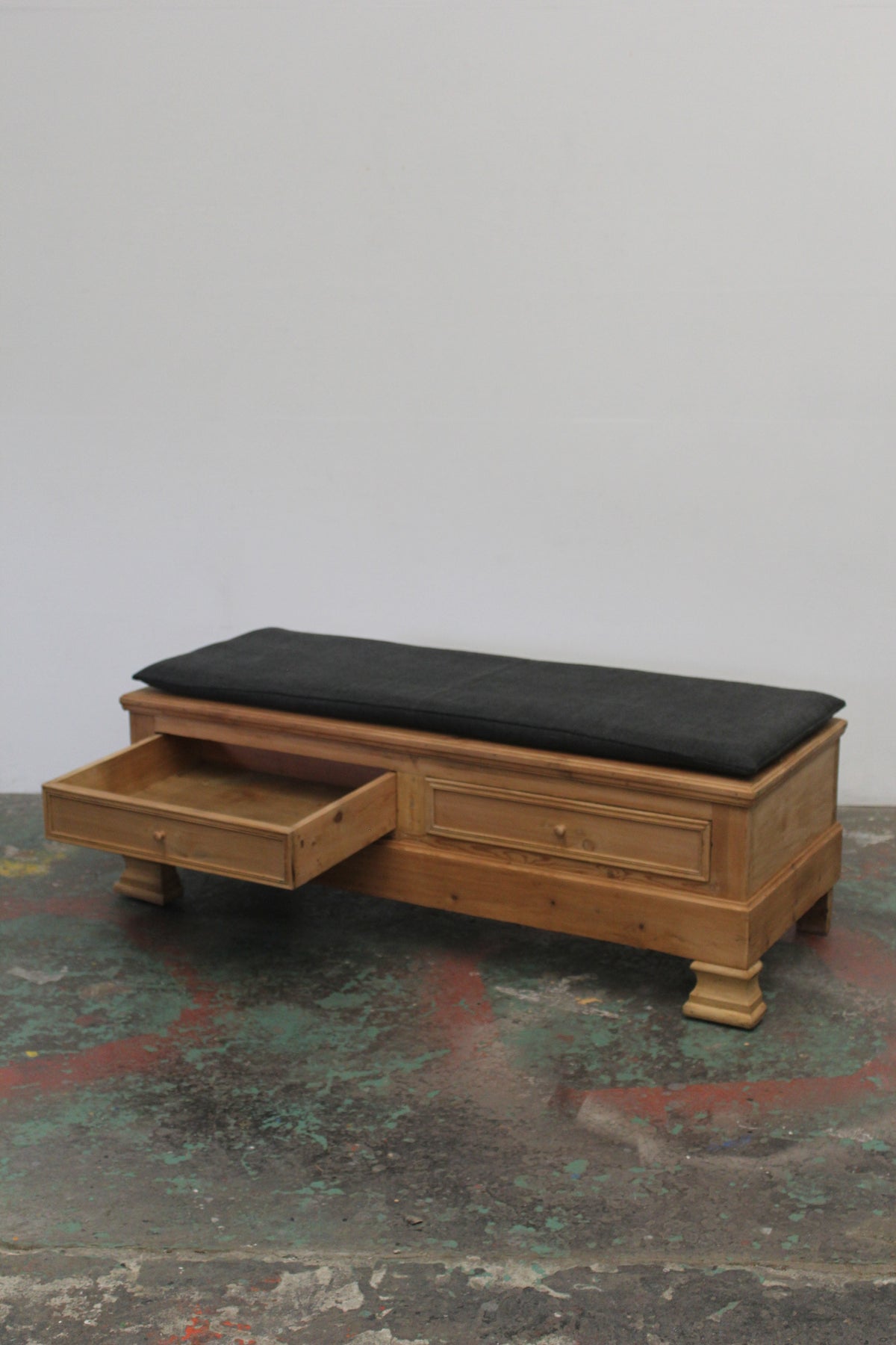 #1147 bench