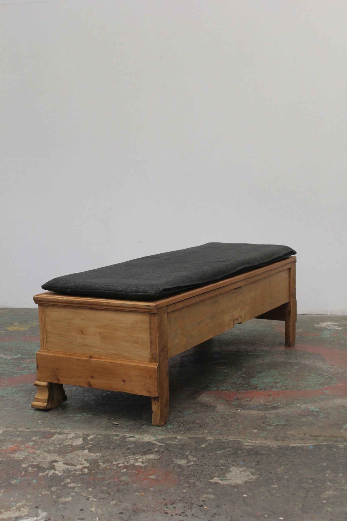 #1147 bench