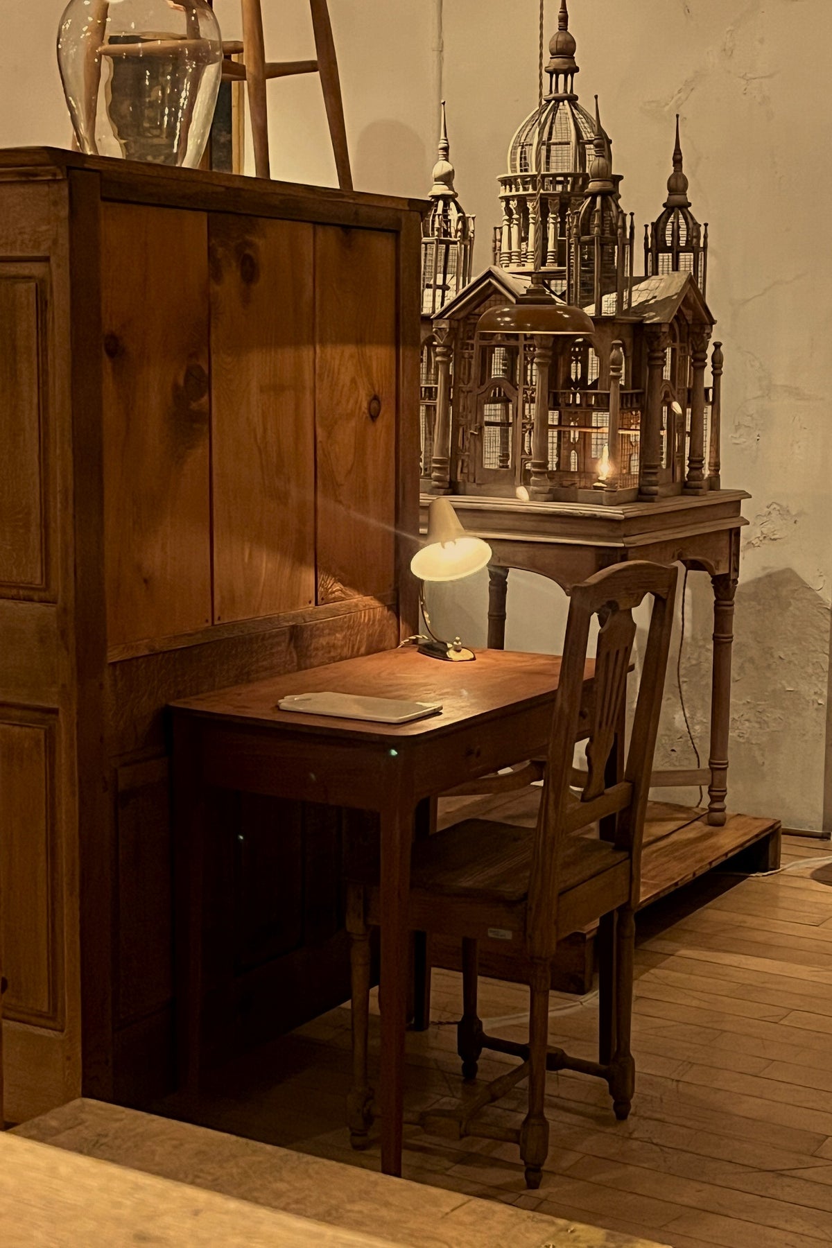 #0880 writing table