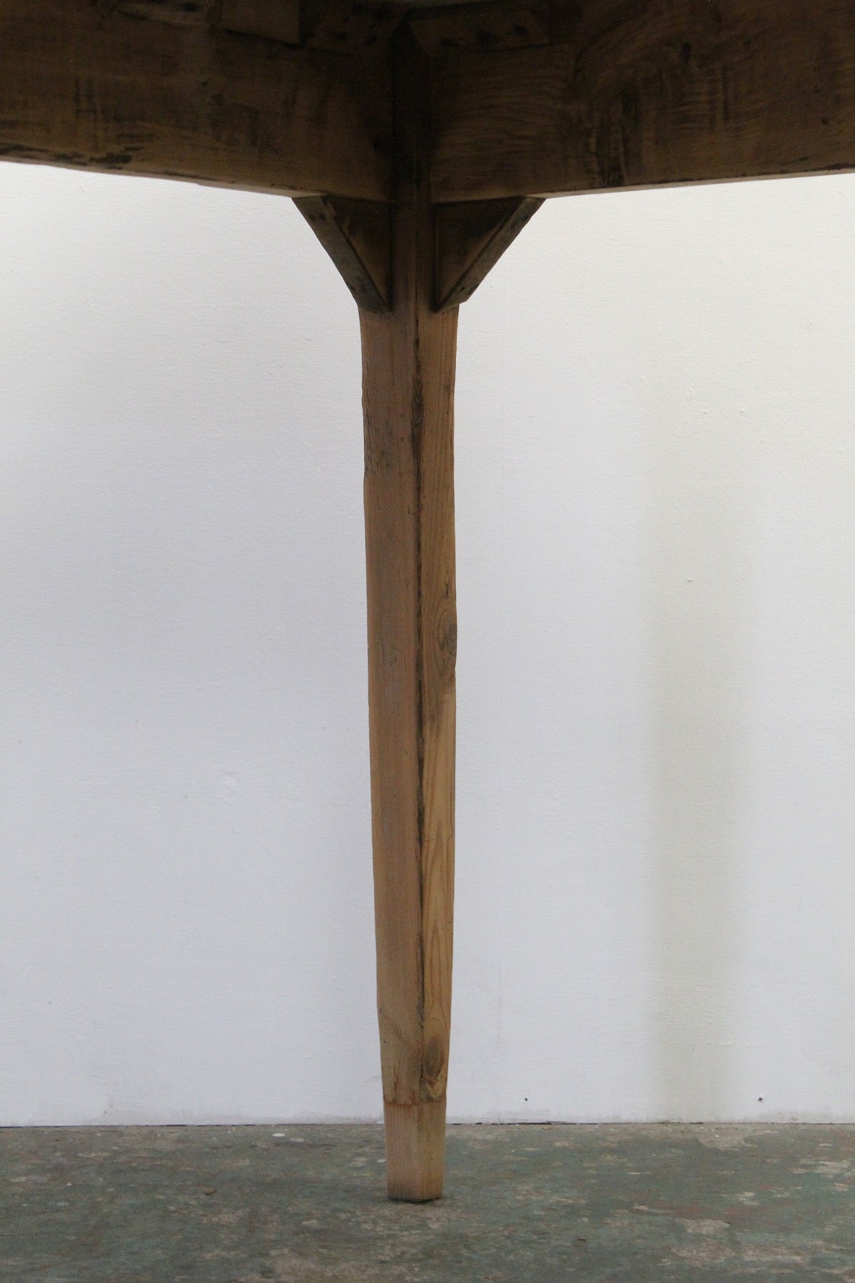 #0951 table