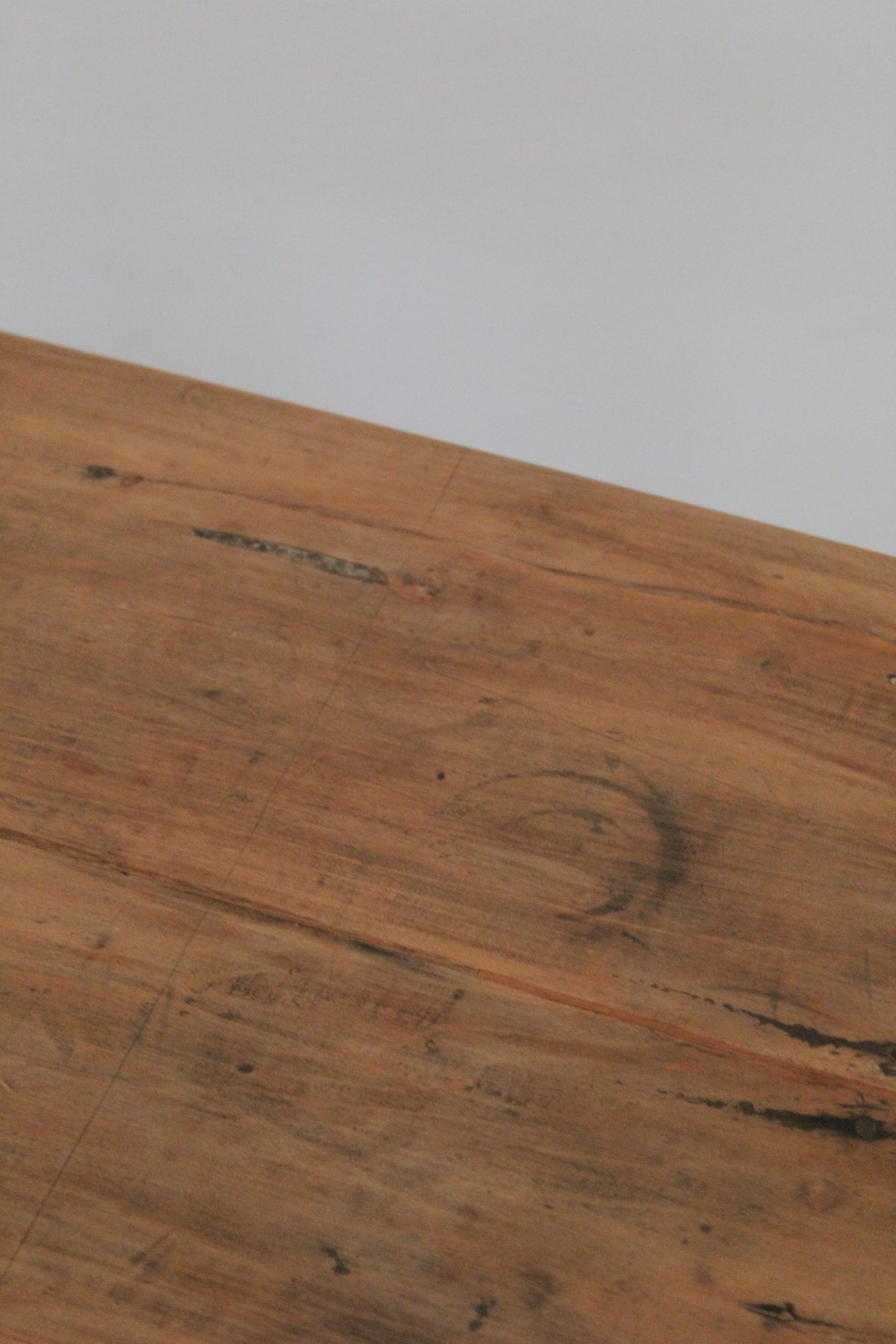 #1568 table