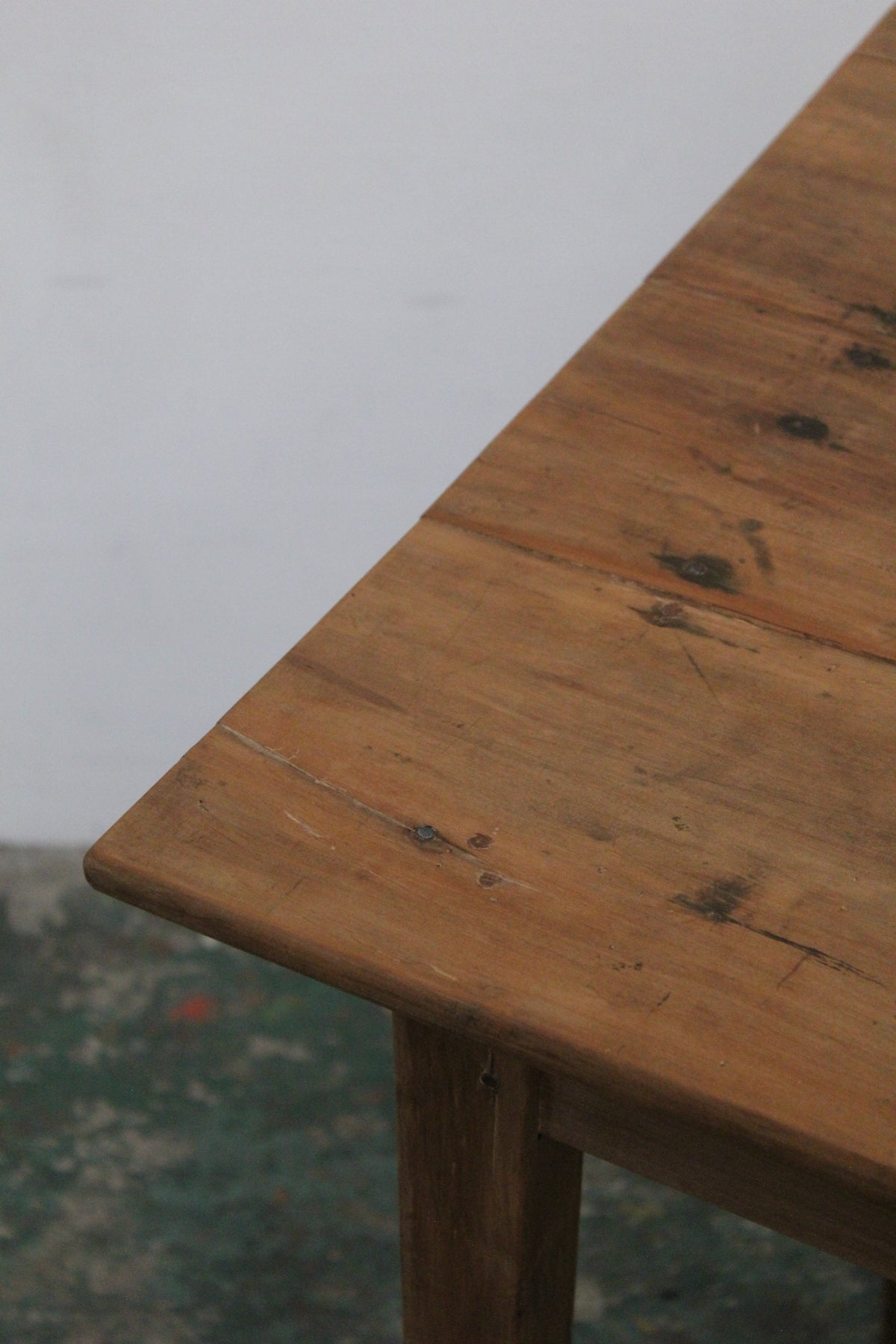 #1568 table