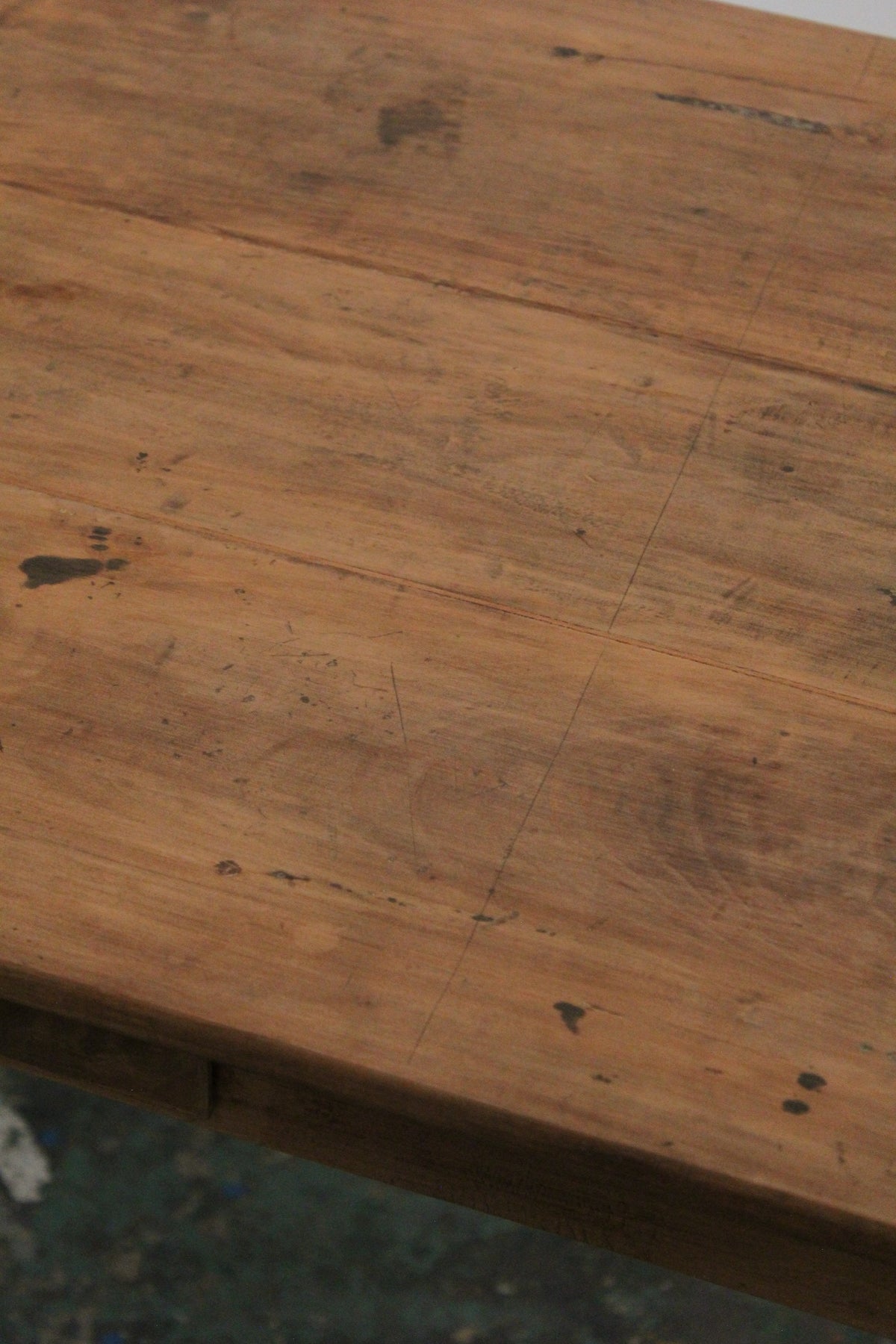 #1568 table